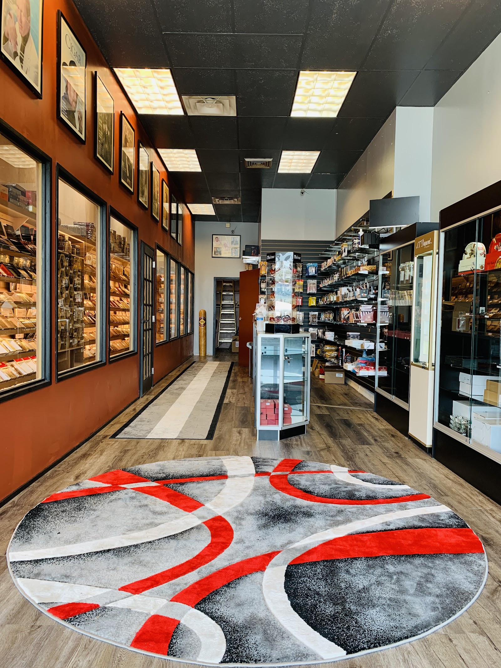 Cigar Town Tysons aka Cigar World photo 7
