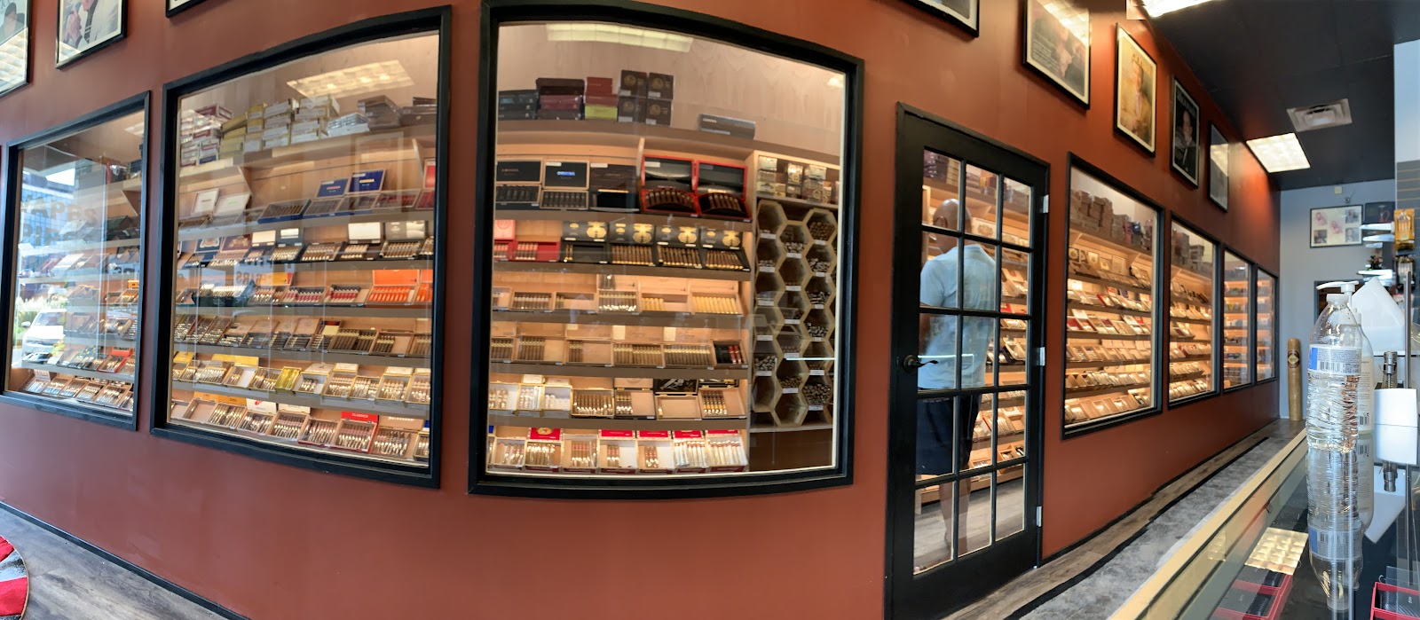 Cigar Town Tysons aka Cigar World photo 8