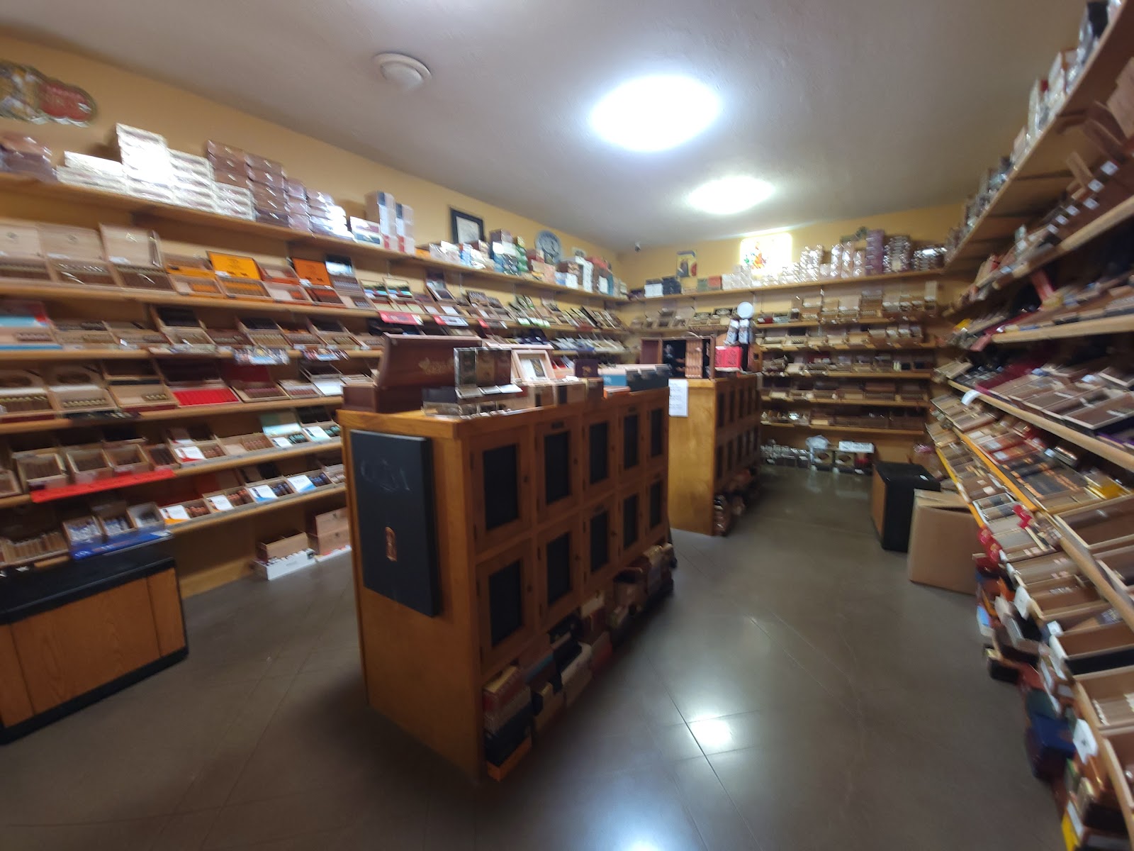 Cigar Towne Houston photo 2