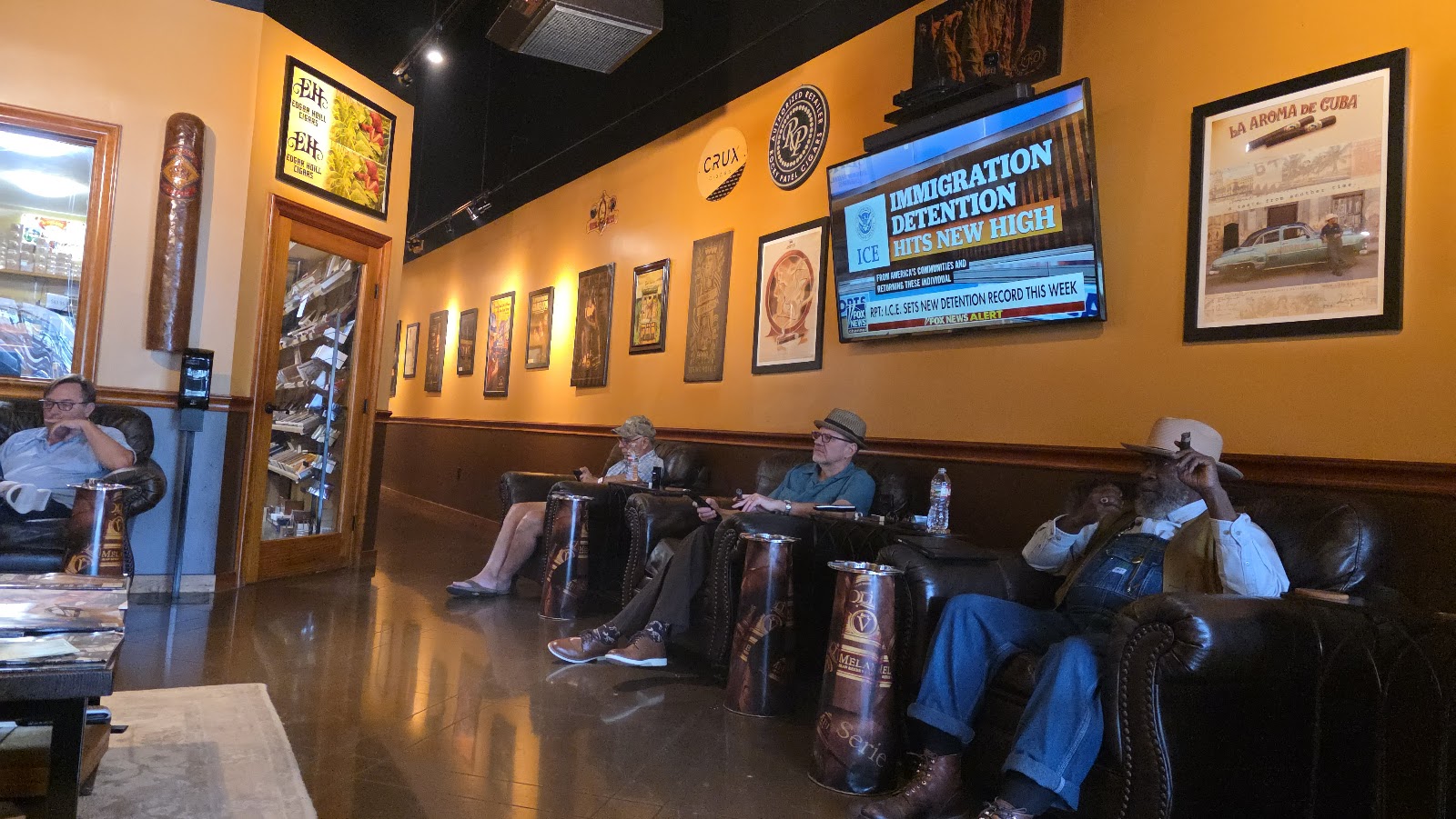 Cigar Towne Houston photo 4