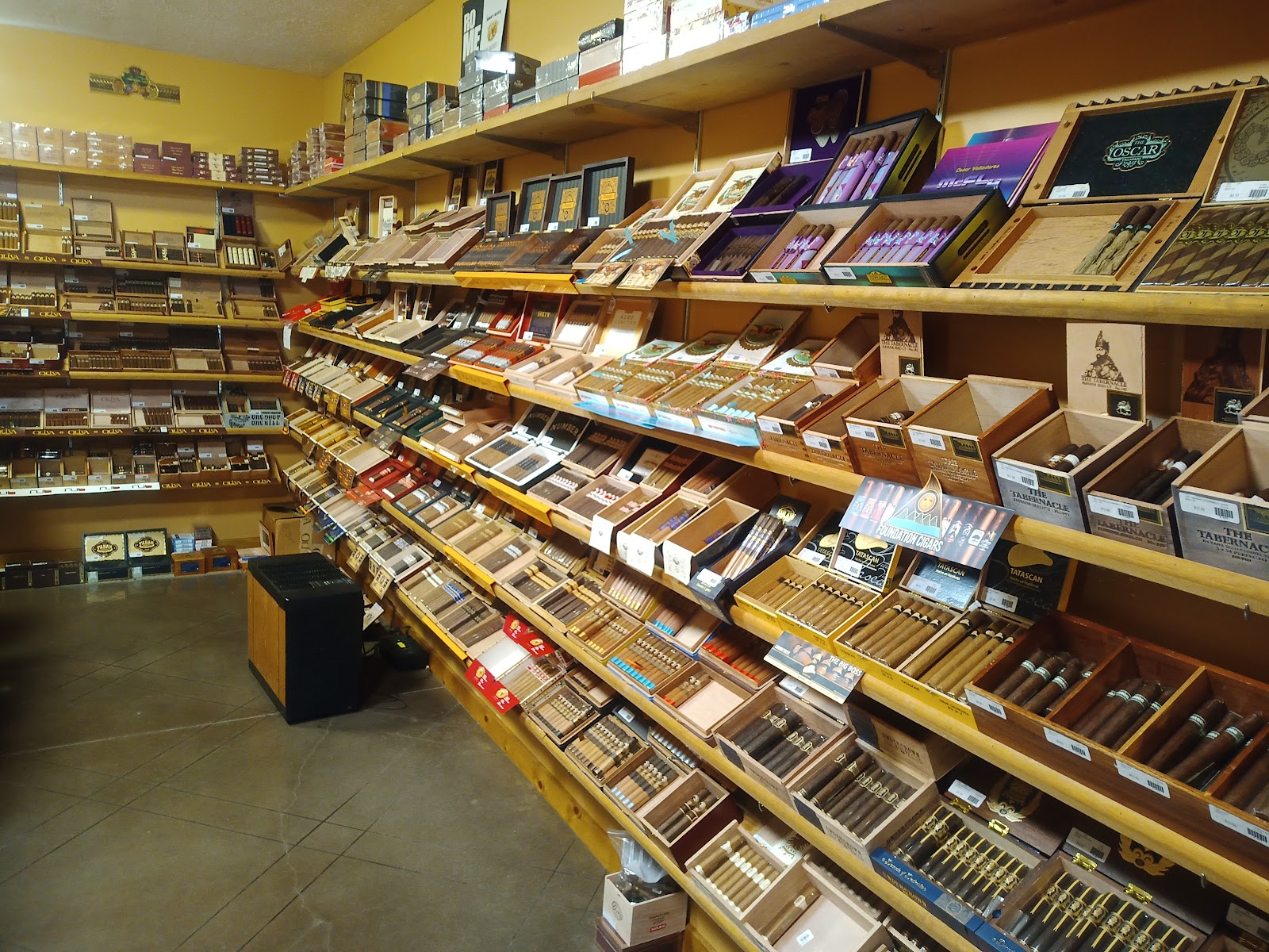 Cigar Towne Houston photo 5