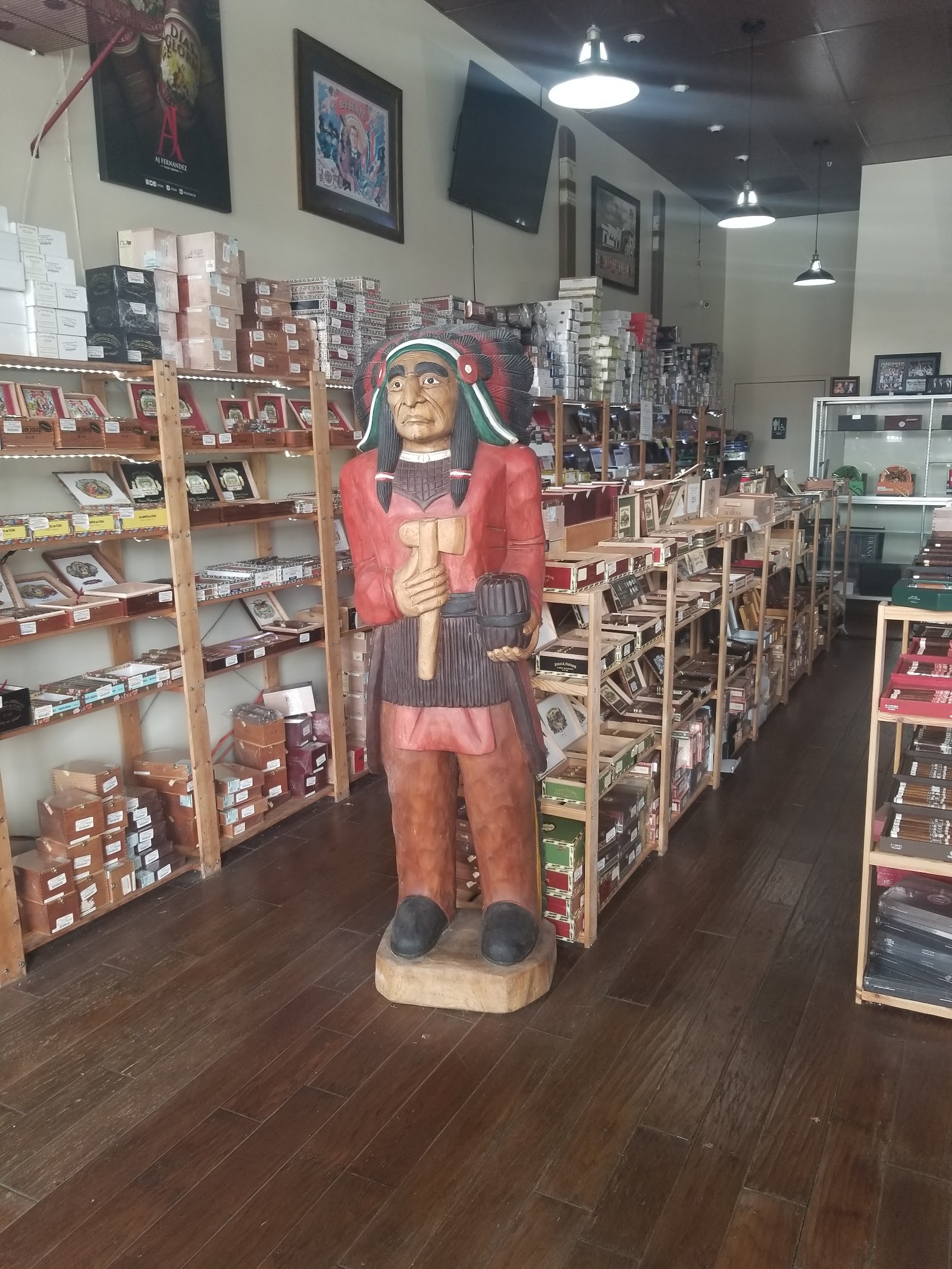 Cigar Warehouse (HQ) photo 4