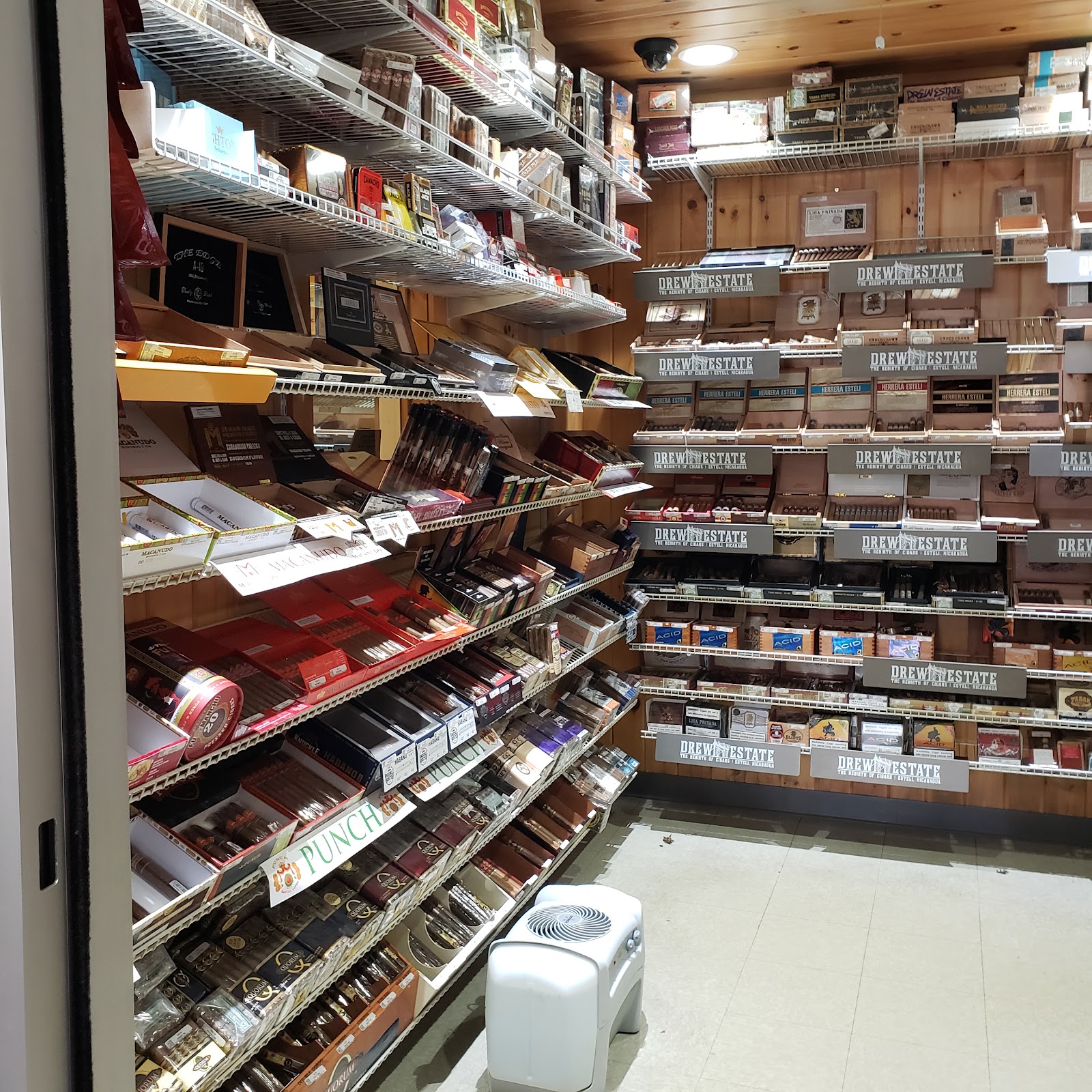 Cigaret Shopper #10 - Windham photo 4