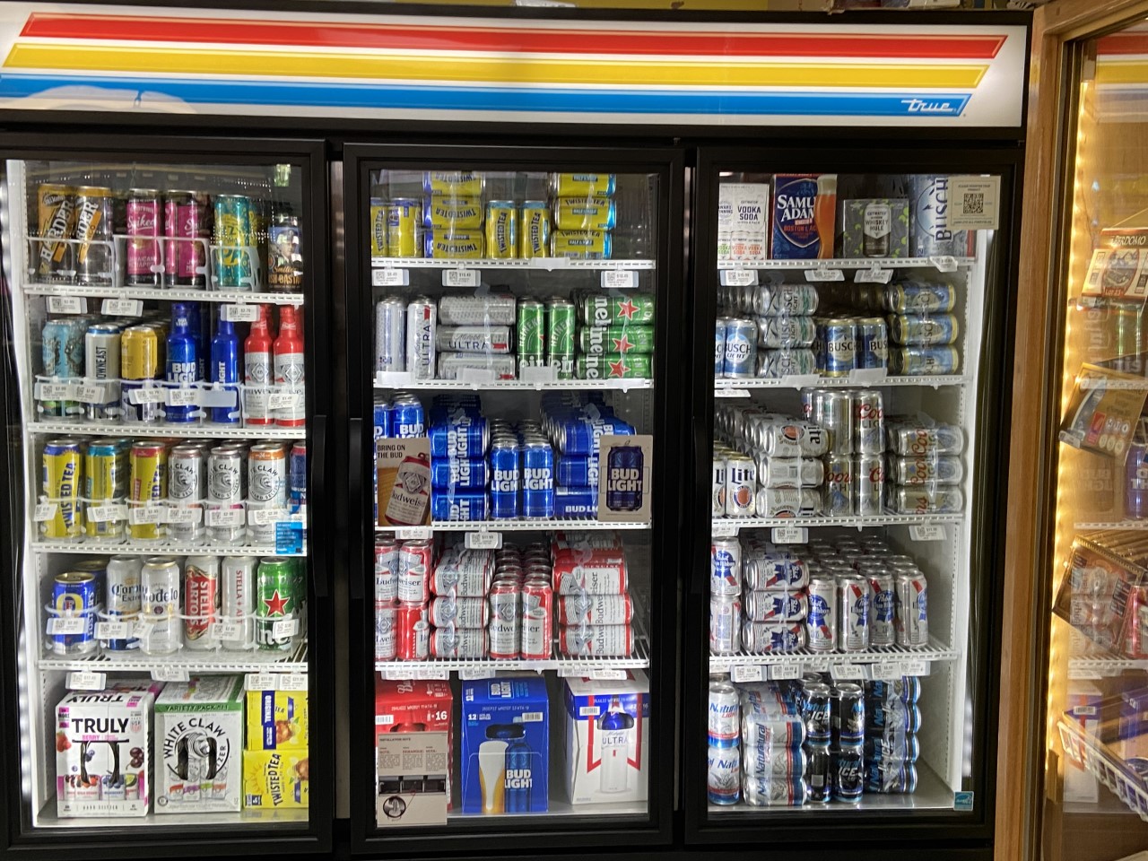 Cigaret Shopper #29 - Portland photo 2