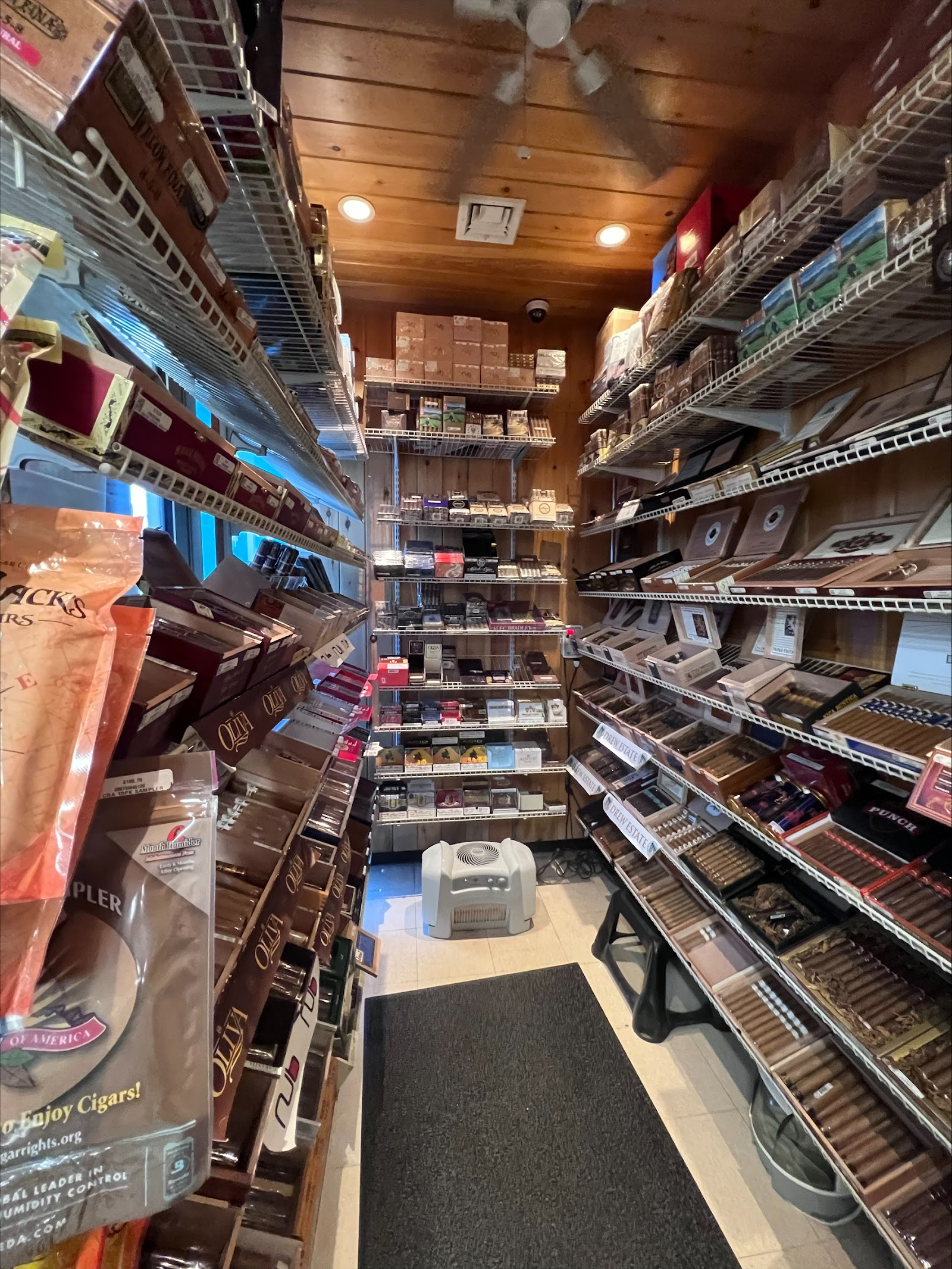 Cigaret Shopper #8 - Ellsworth photo 2
