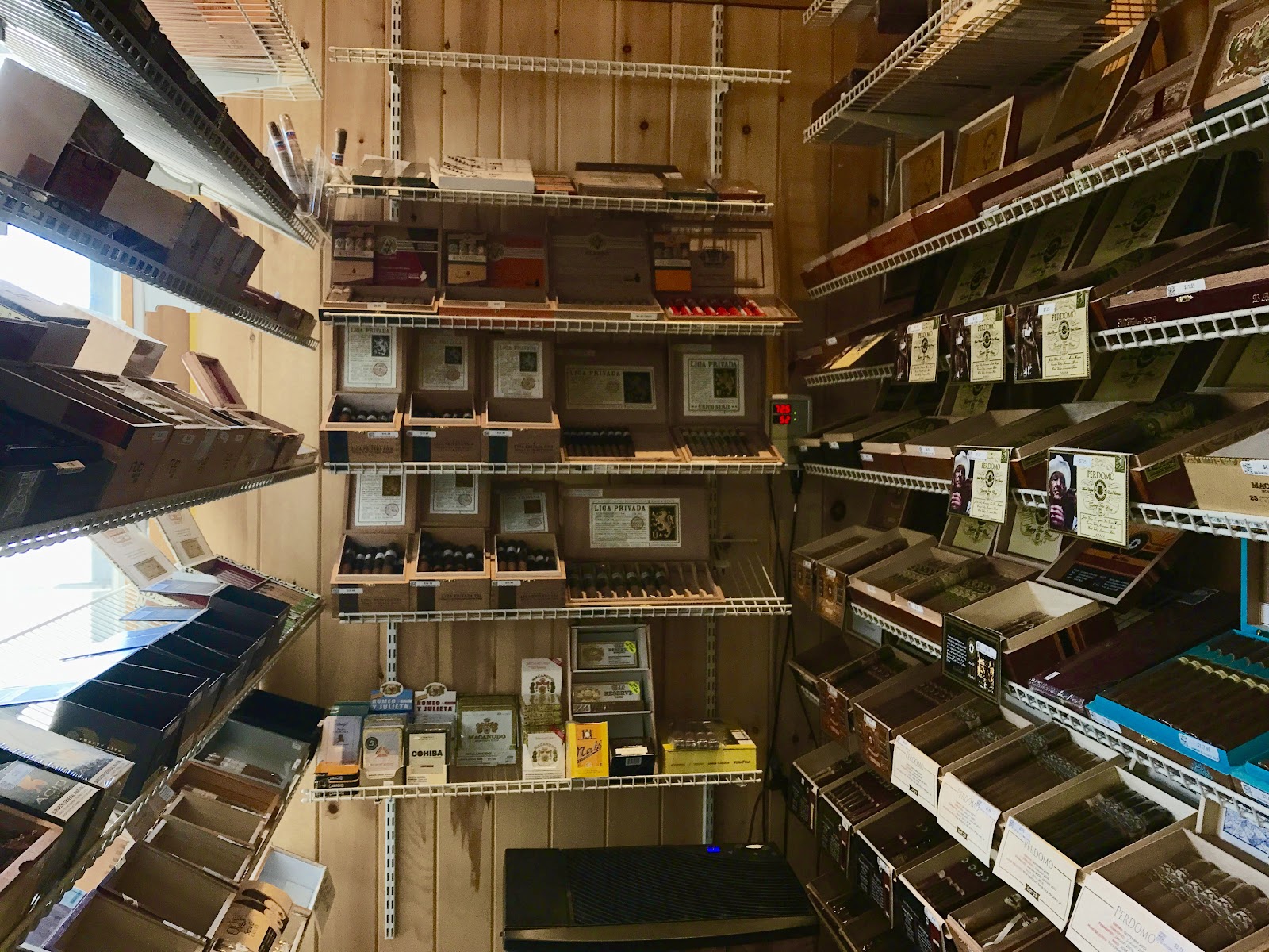 Cigaret Shopper #8 - Ellsworth photo 6