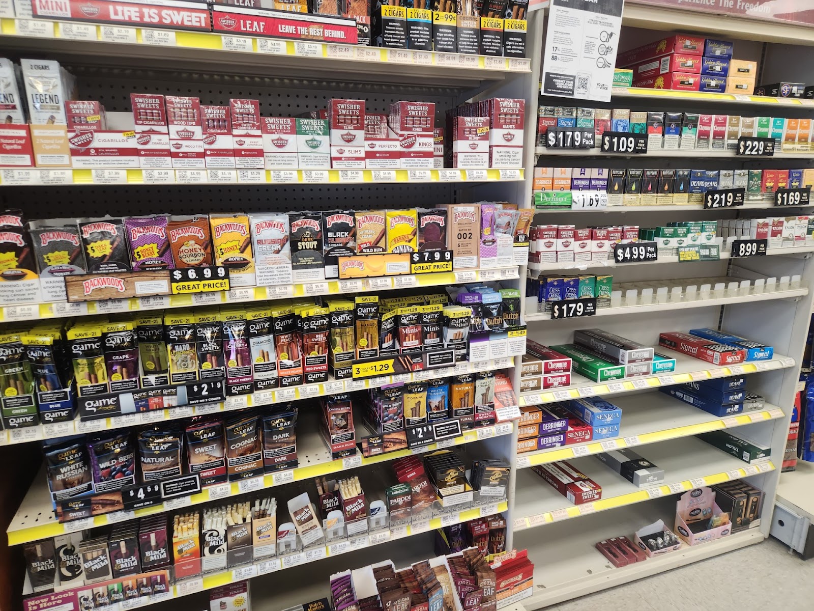 Cigaret Shopper - Madawaska photo 9