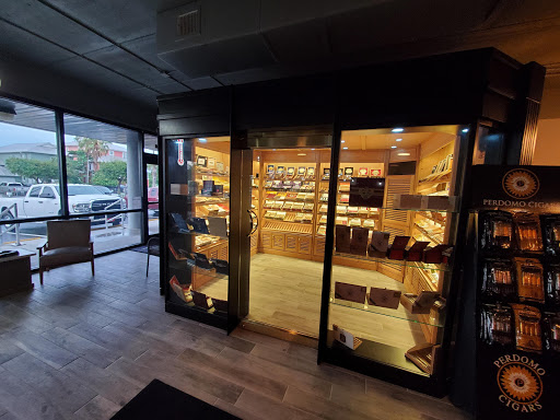 Cigars on the Boulevard photo 6