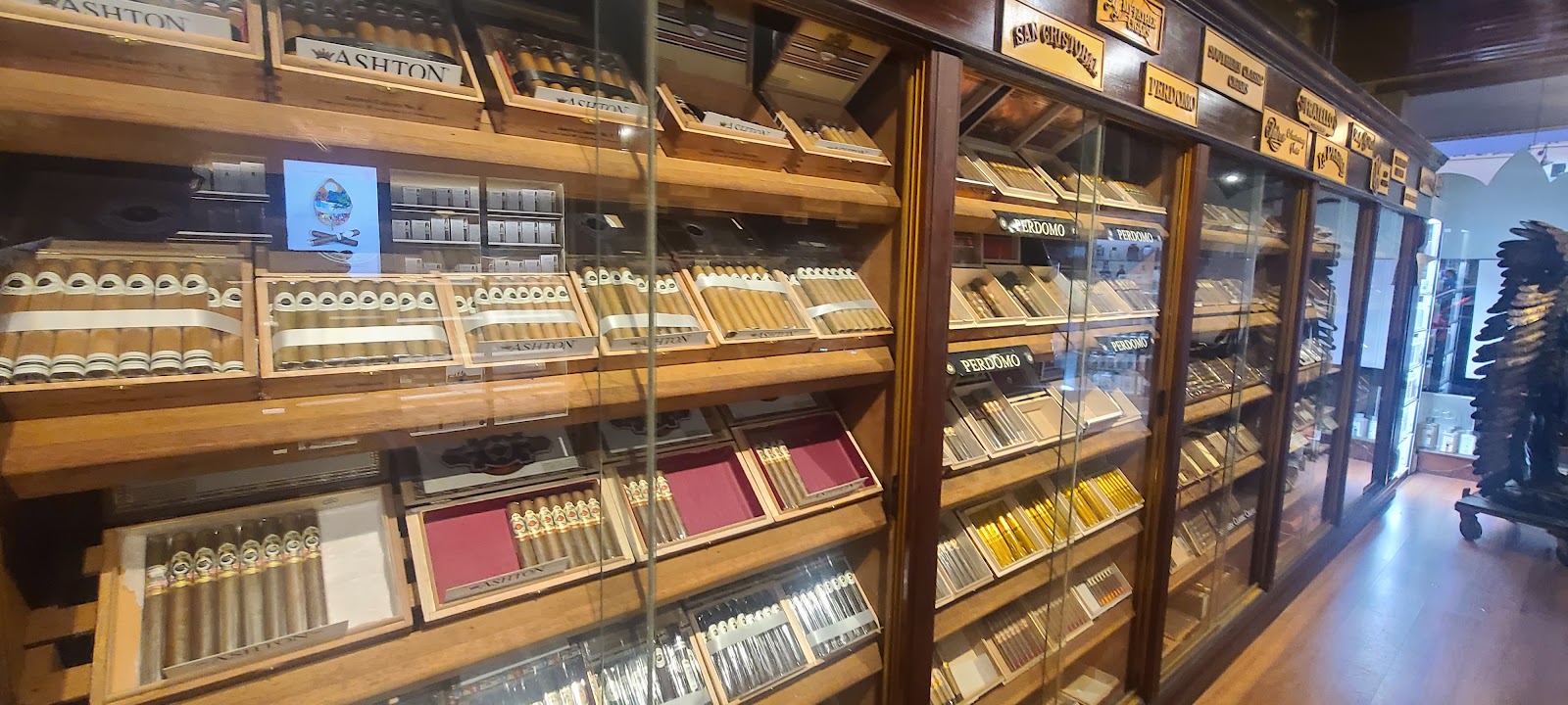 Cigarz on the Avenue photo 4