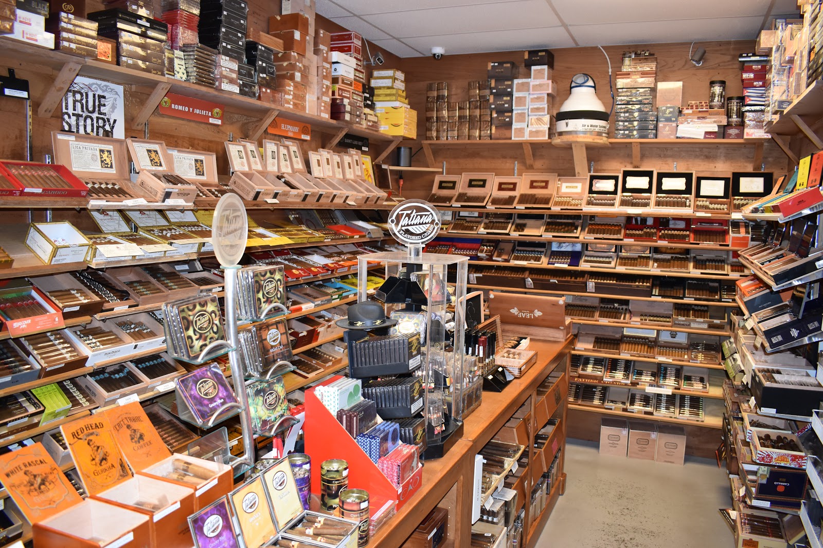 Classic Cigars Owasso photo 3
