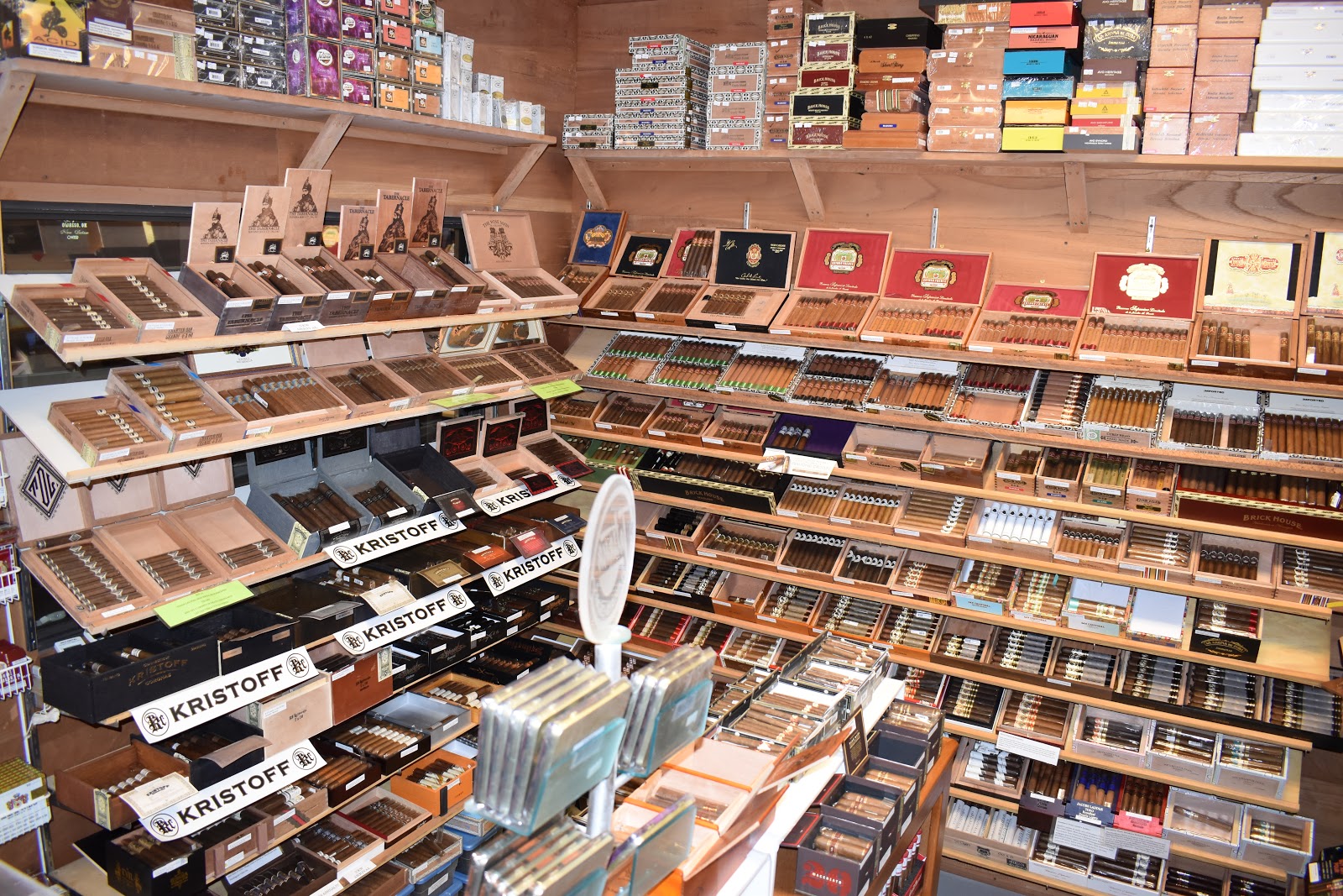 Classic Cigars Owasso photo 7