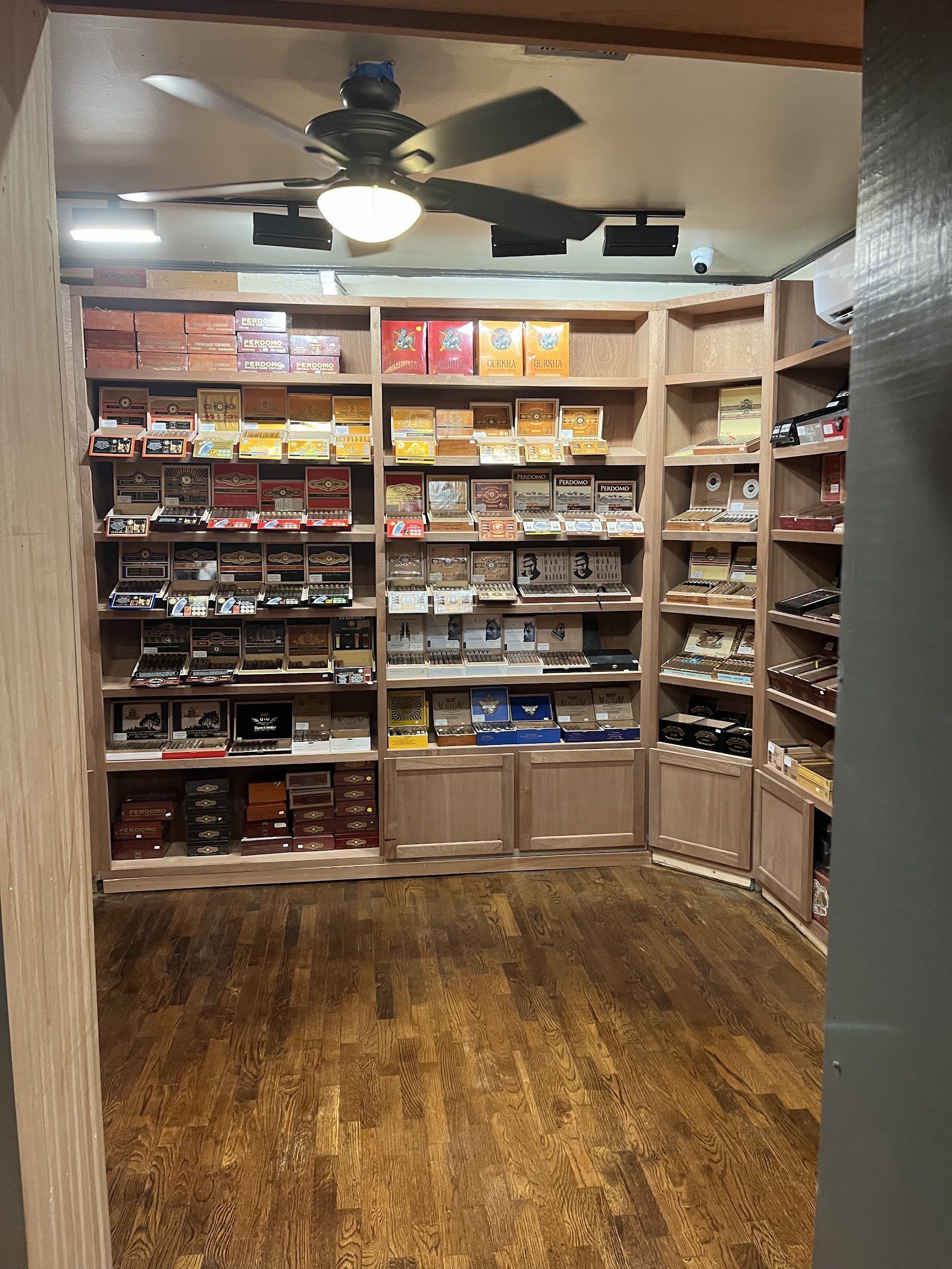 Cloverdale Cigars photo 4