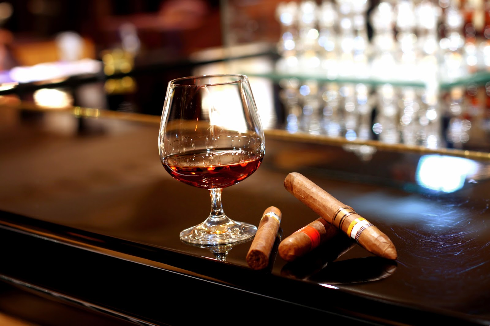 Club Aficionado Cigar Bar photo 2