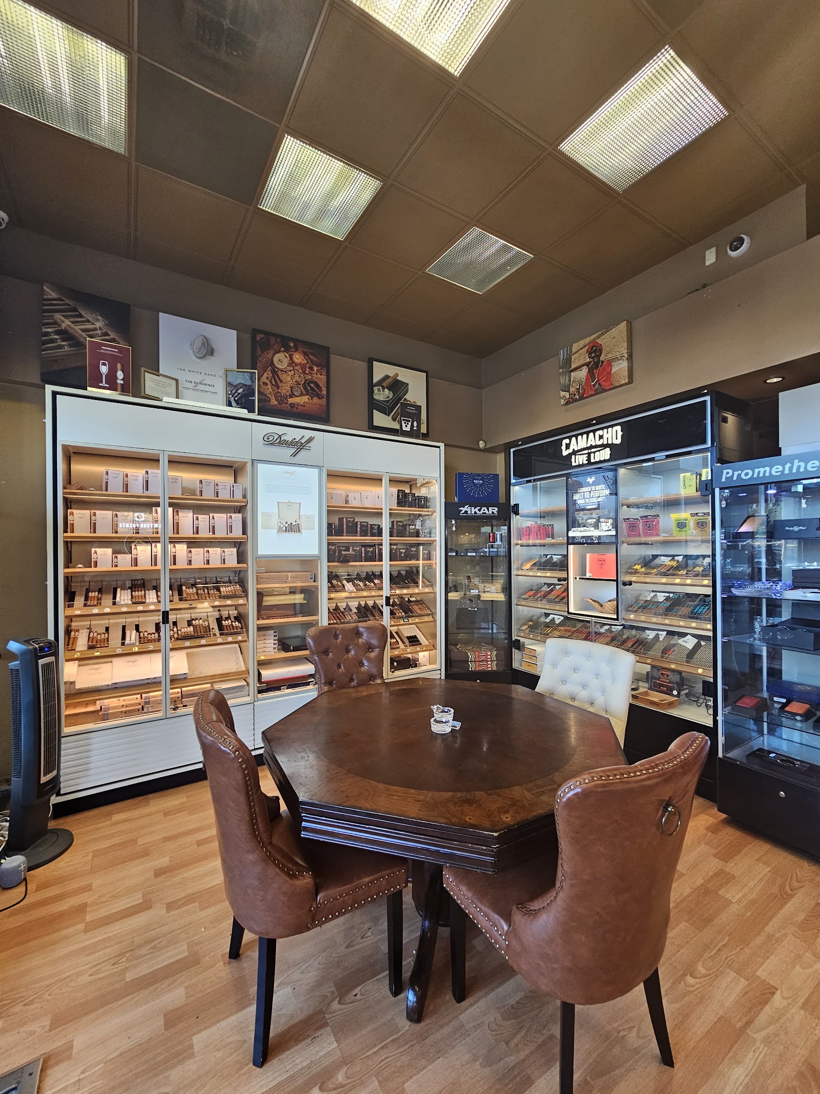 Club Aficionado Cigar Bar photo 8