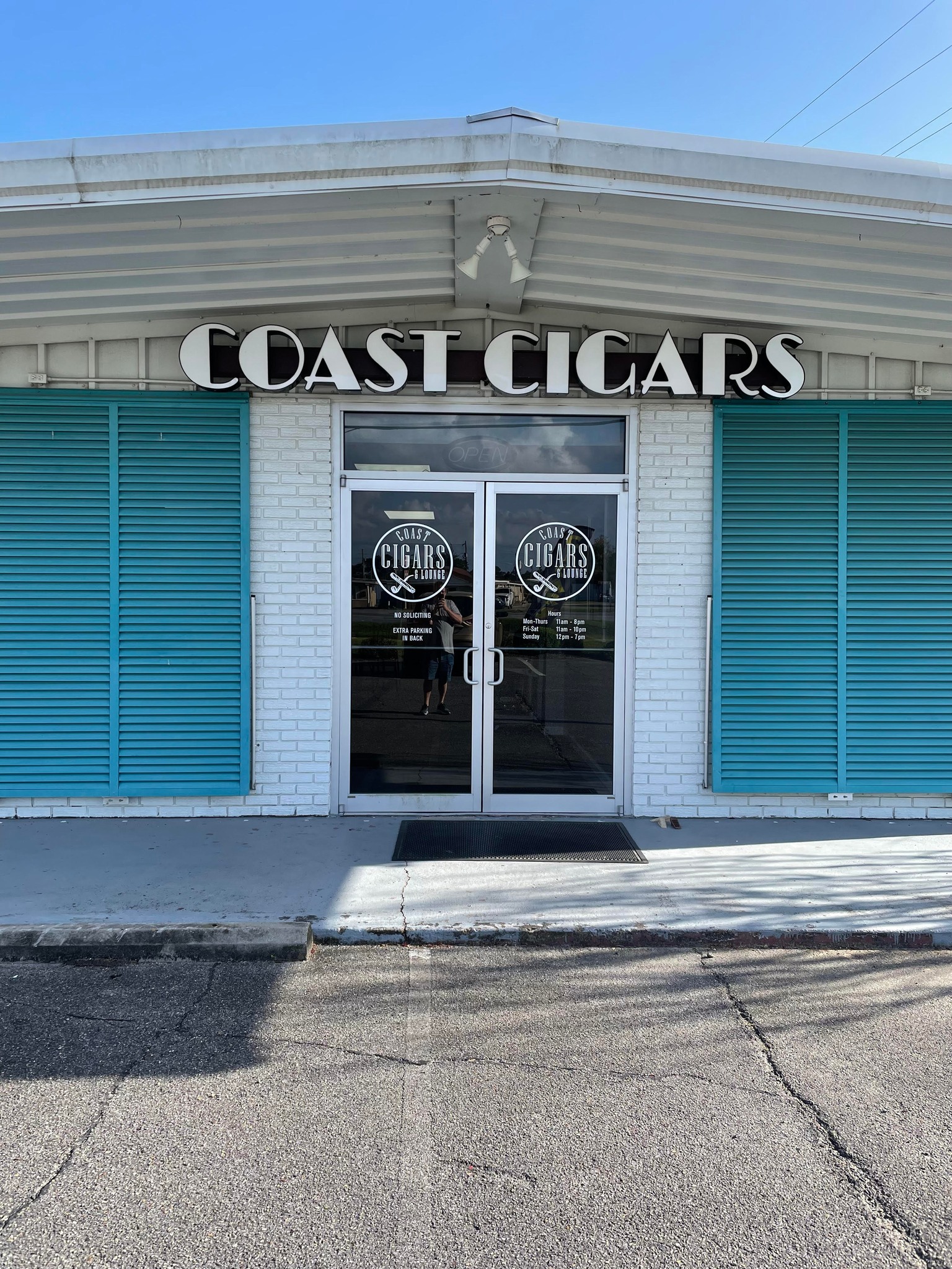 Coast Cigars and Lounge photo 6