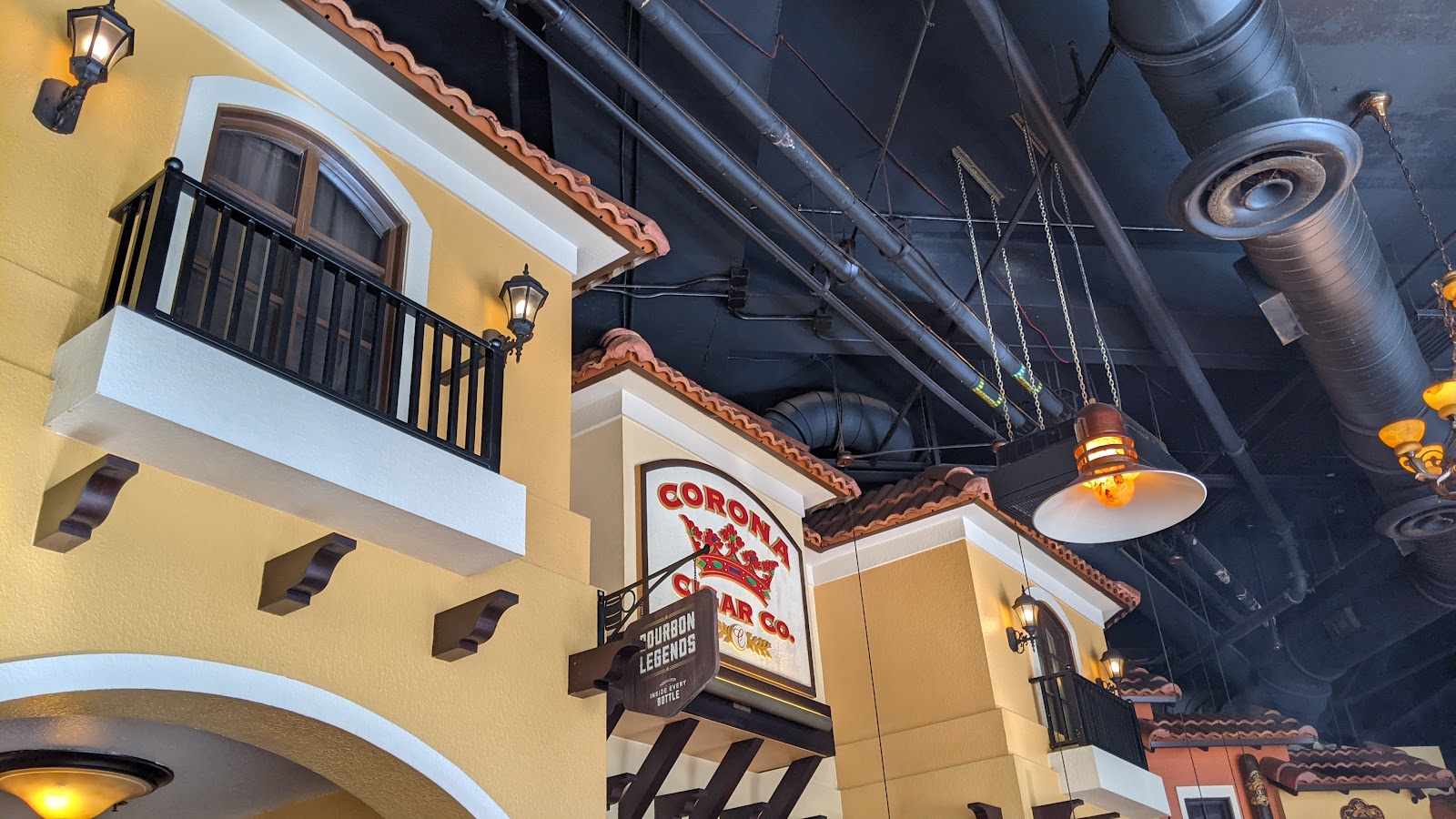 Corona Cigar Company & Diamond Crown Lounge