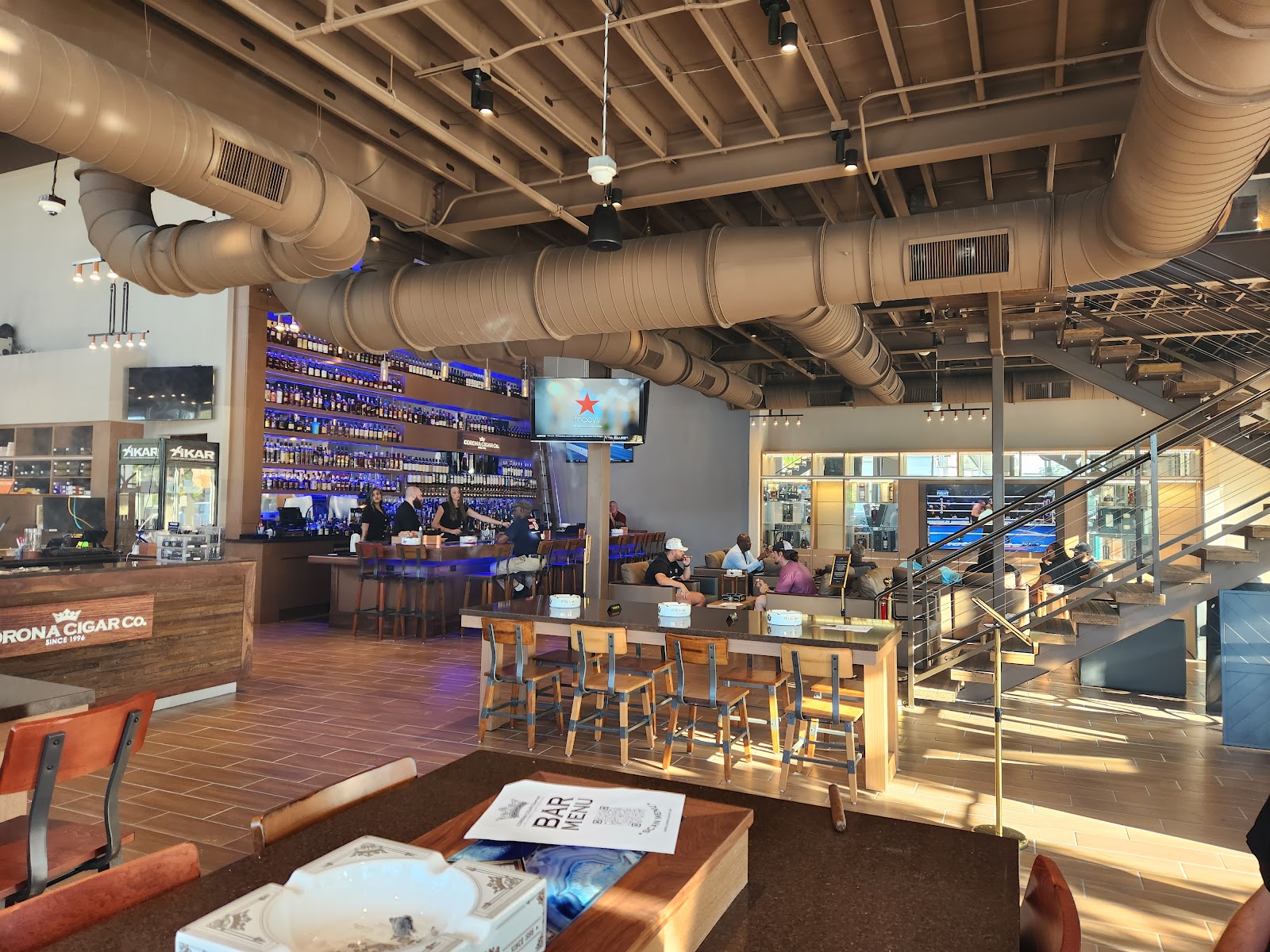 Corona Cigar Company & El Septimo VIP Lounge photo 2