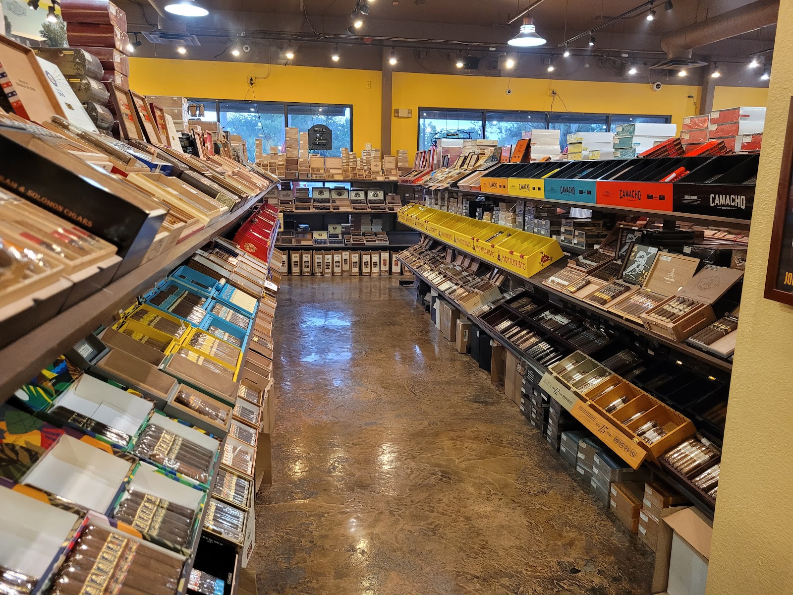Corona Cigar Company & Drew Estate Lounge (HQ) photo 6