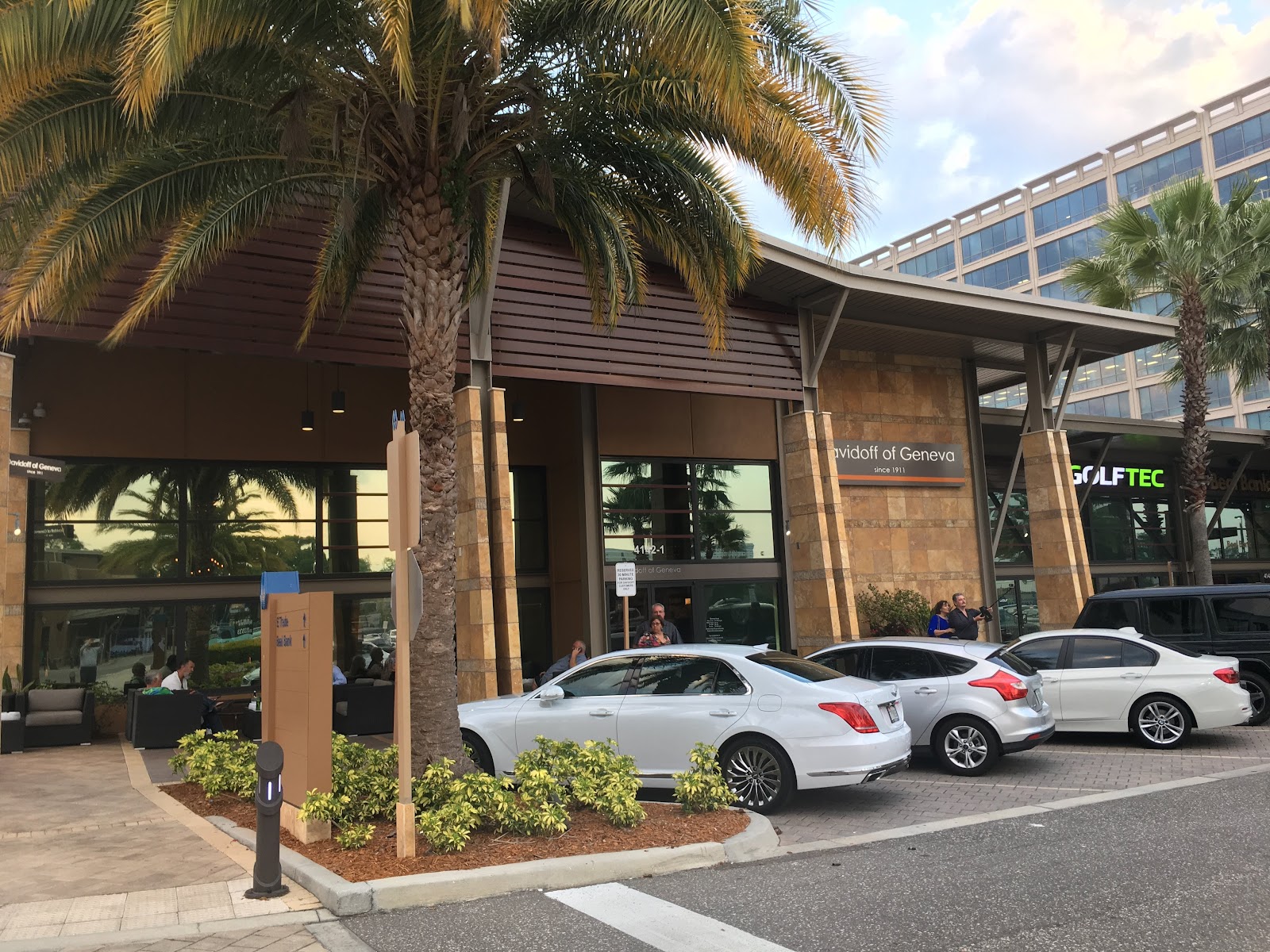 Corona Cigar Company & J.C. Newman Diamond Crown Lounge
