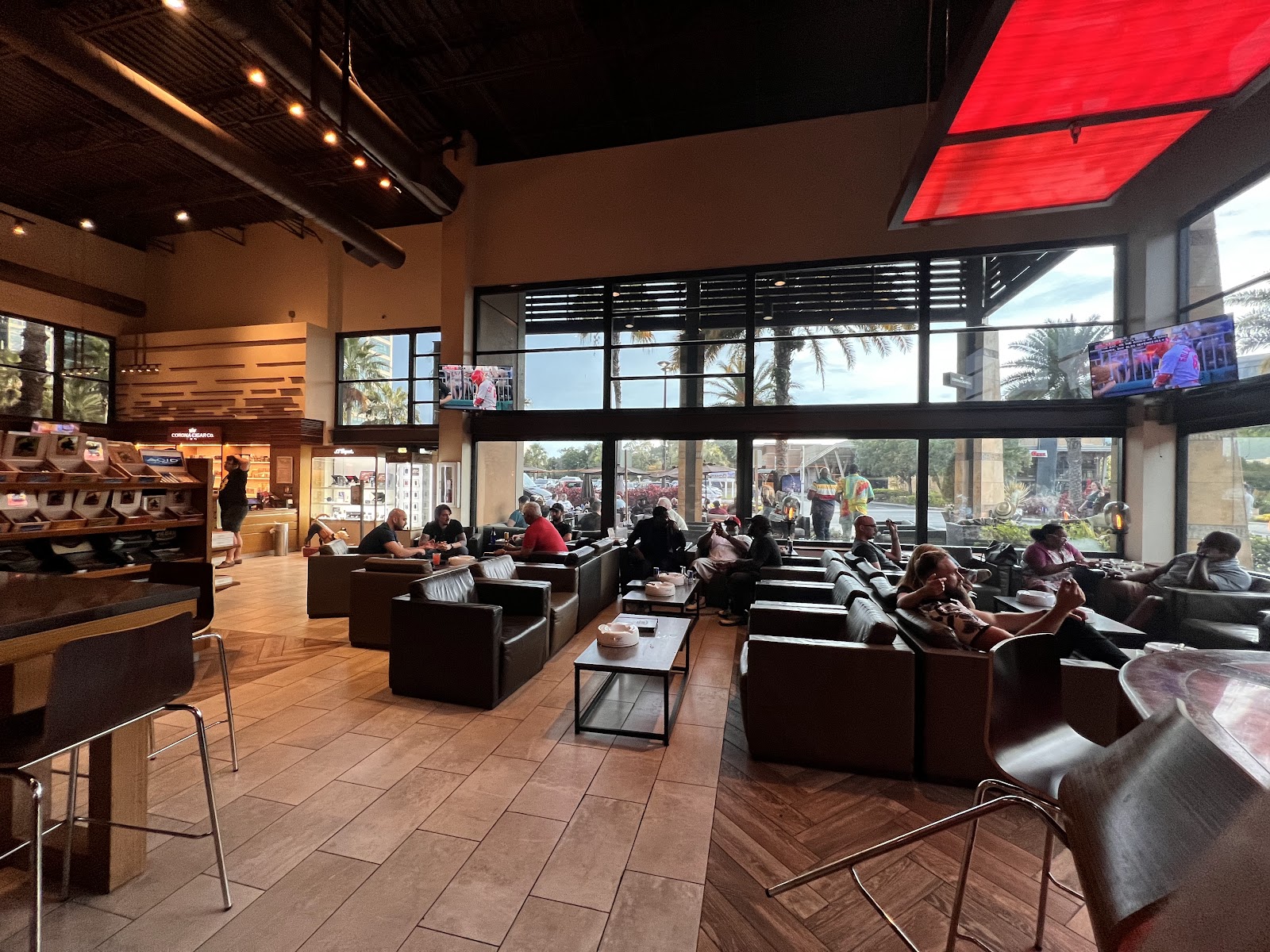 Corona Cigar Company & J.C. Newman Diamond Crown Lounge photo 6