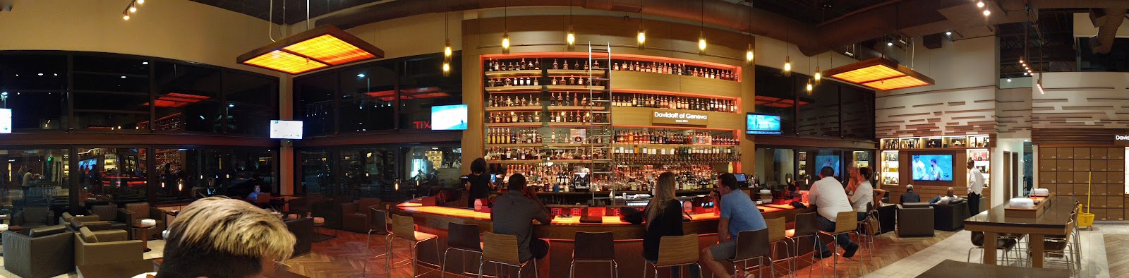Corona Cigar Company & J.C. Newman Diamond Crown Lounge photo 8