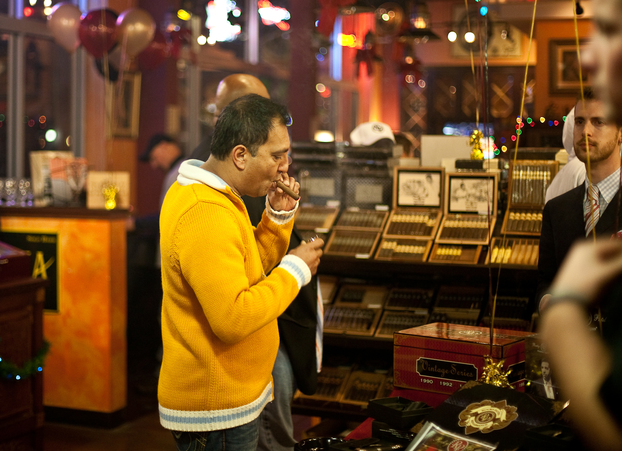 Corona Cigar Company & Montecristo Lounge photo 5