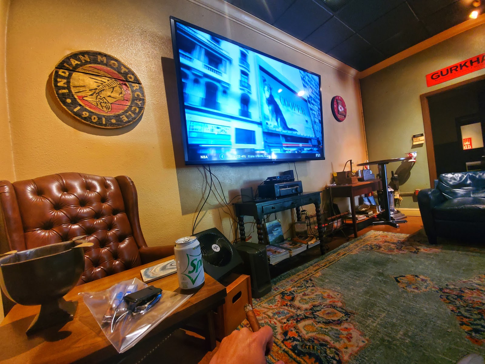 Corona Club Cigar Lounge photo 6