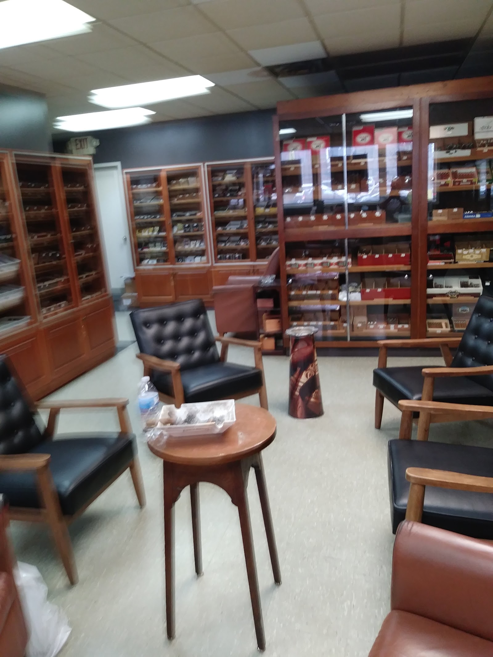 Cousin's Cigar Co. - Cleveland/Downtown photo 5