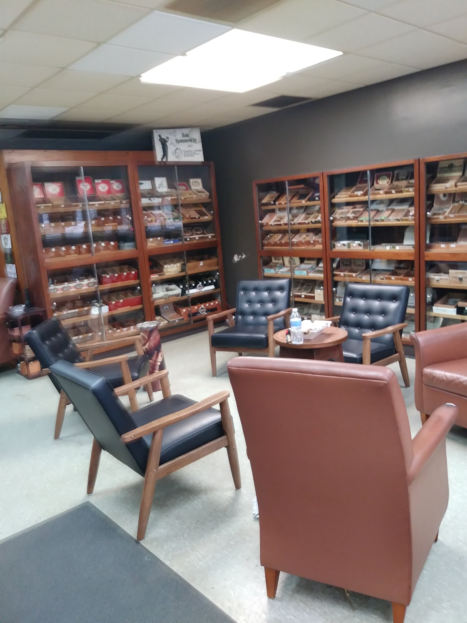 Cousin's Cigar Co. - Cleveland/Downtown photo 7