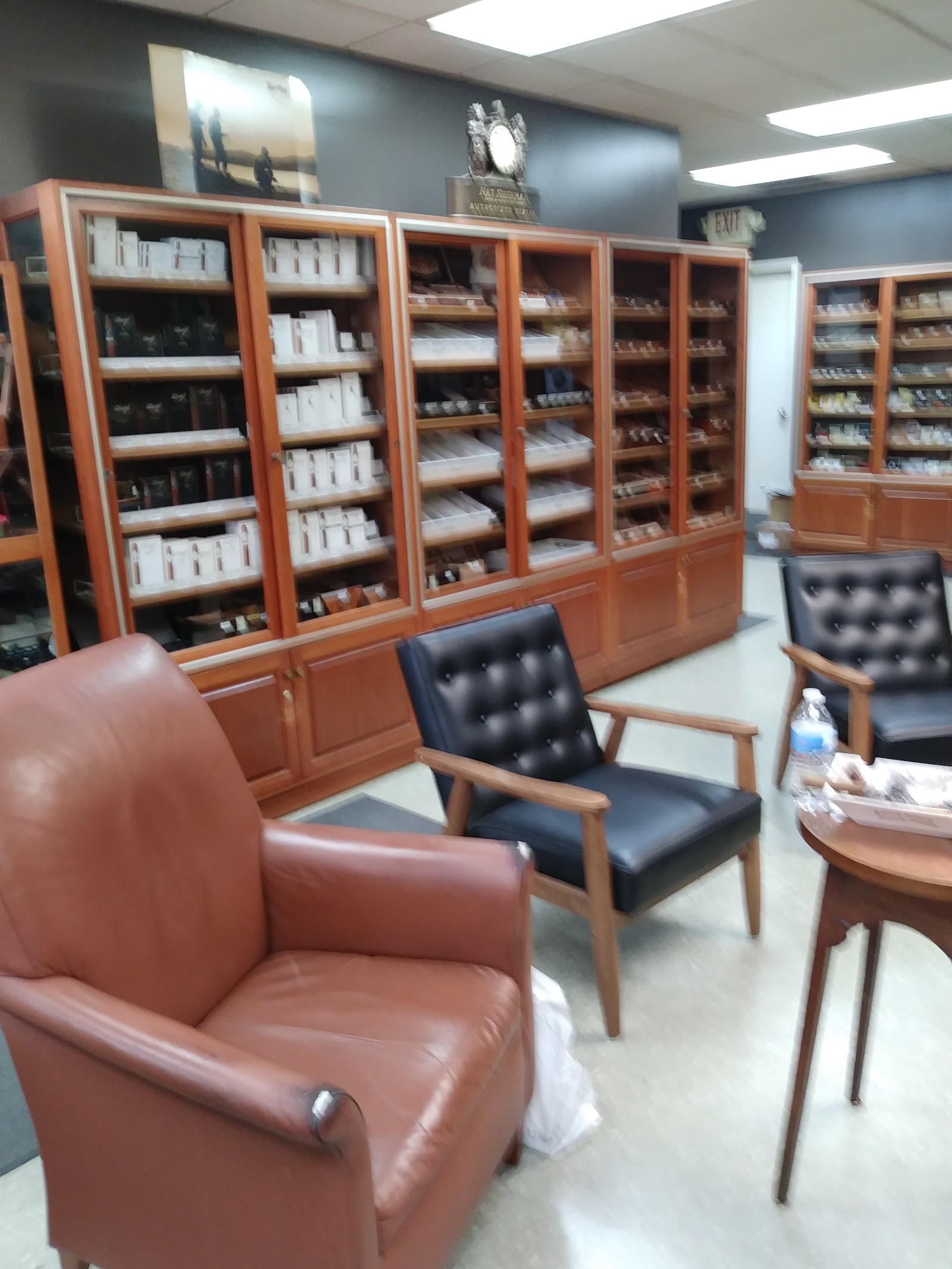 Cousin's Cigar Co. - Cleveland/Downtown photo 9