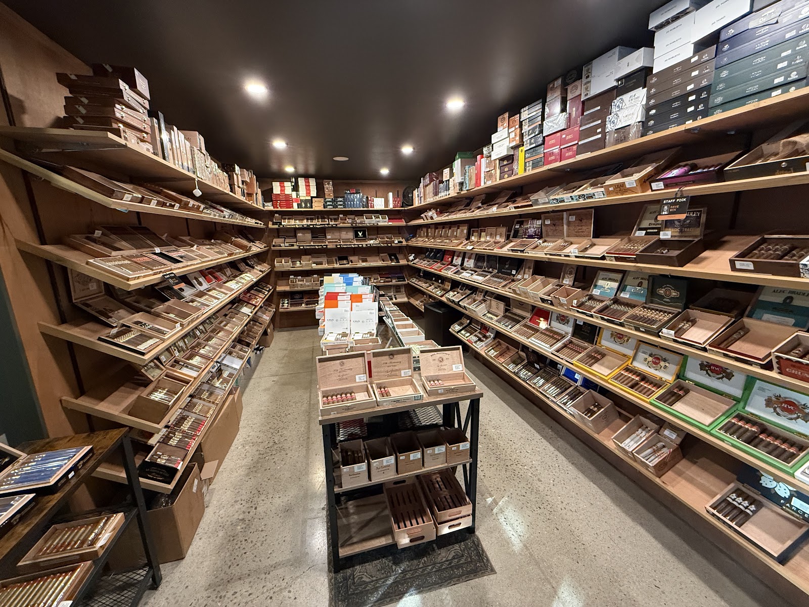 Creekside Cigar Co photo 4