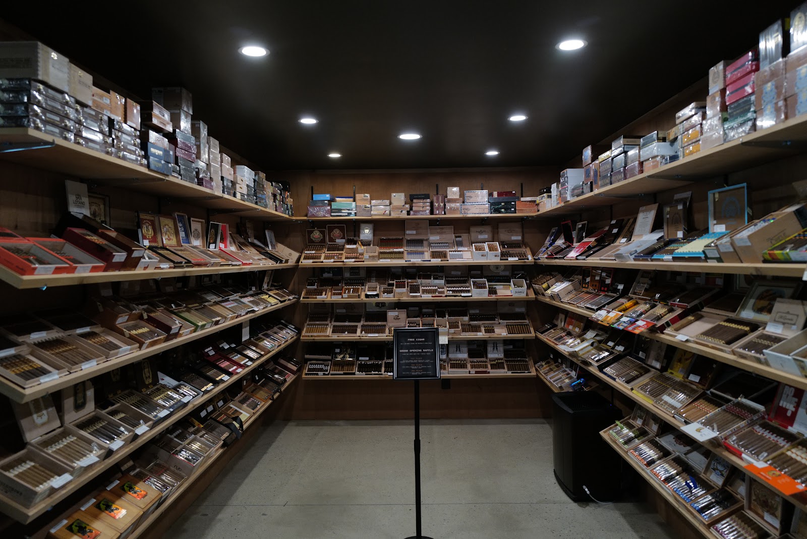 Creekside Cigar Co photo 10