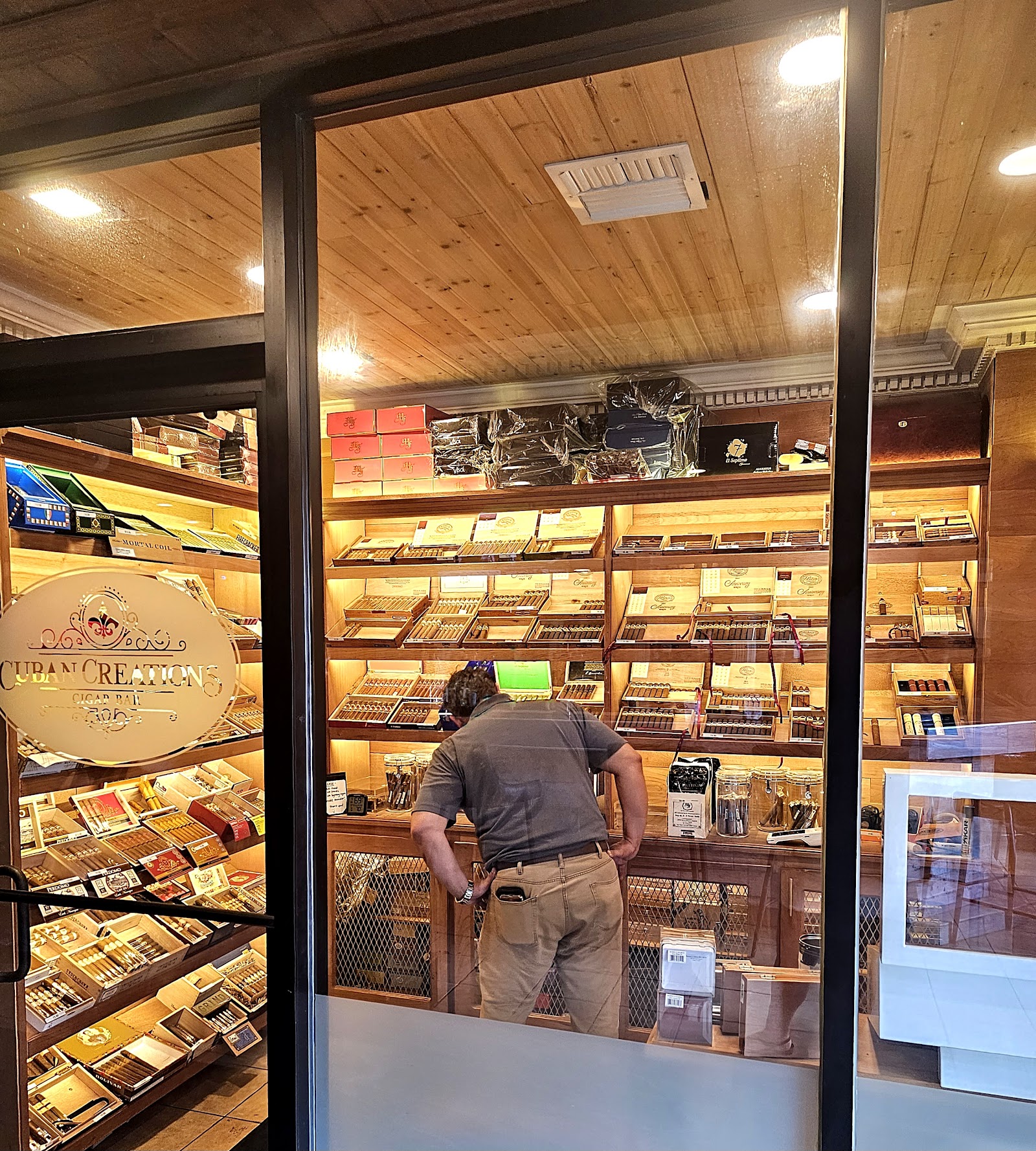 Cuban Creations Cigar Bar photo 10