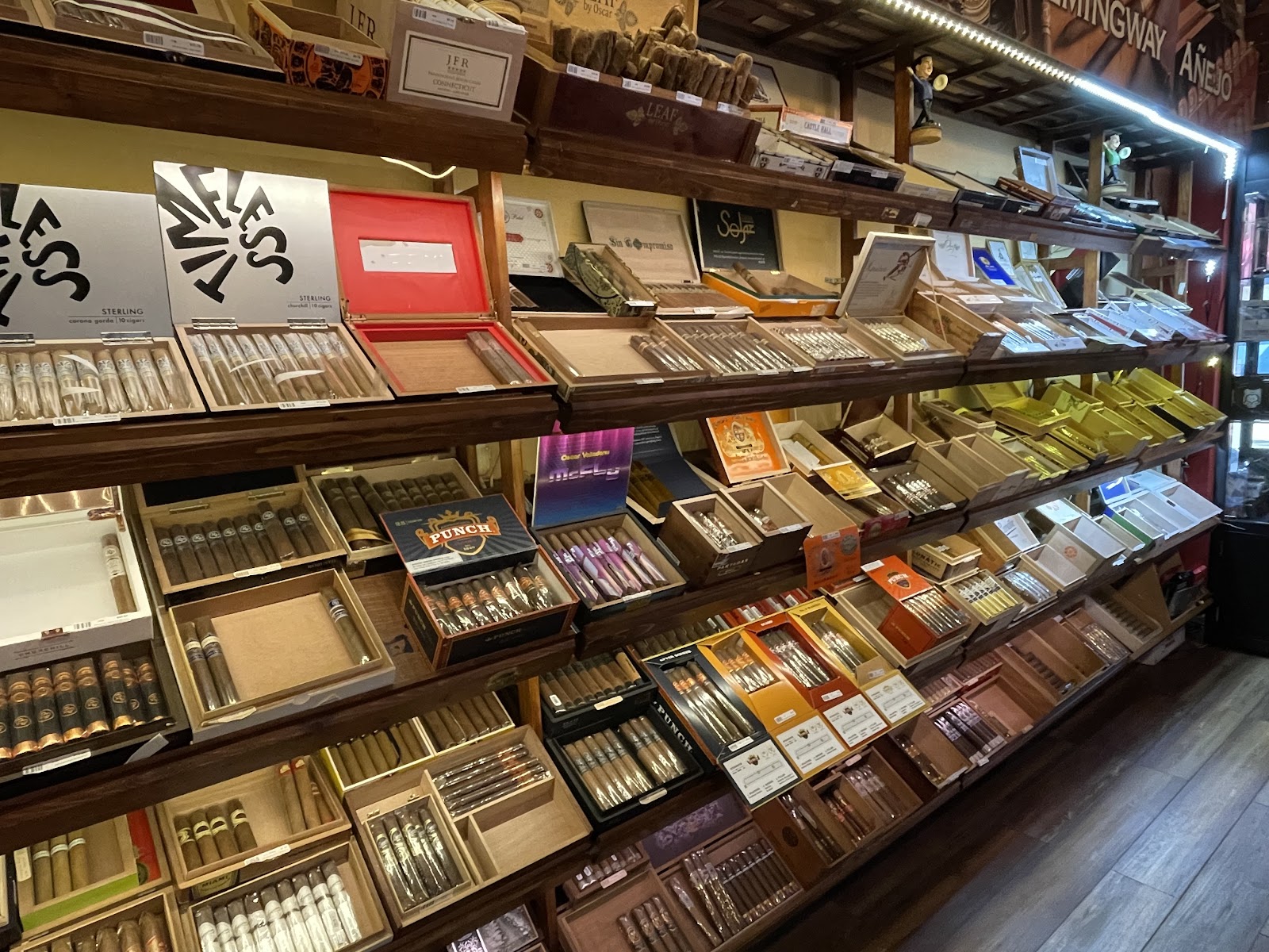 Cuenca Cigars Inc. photo 10