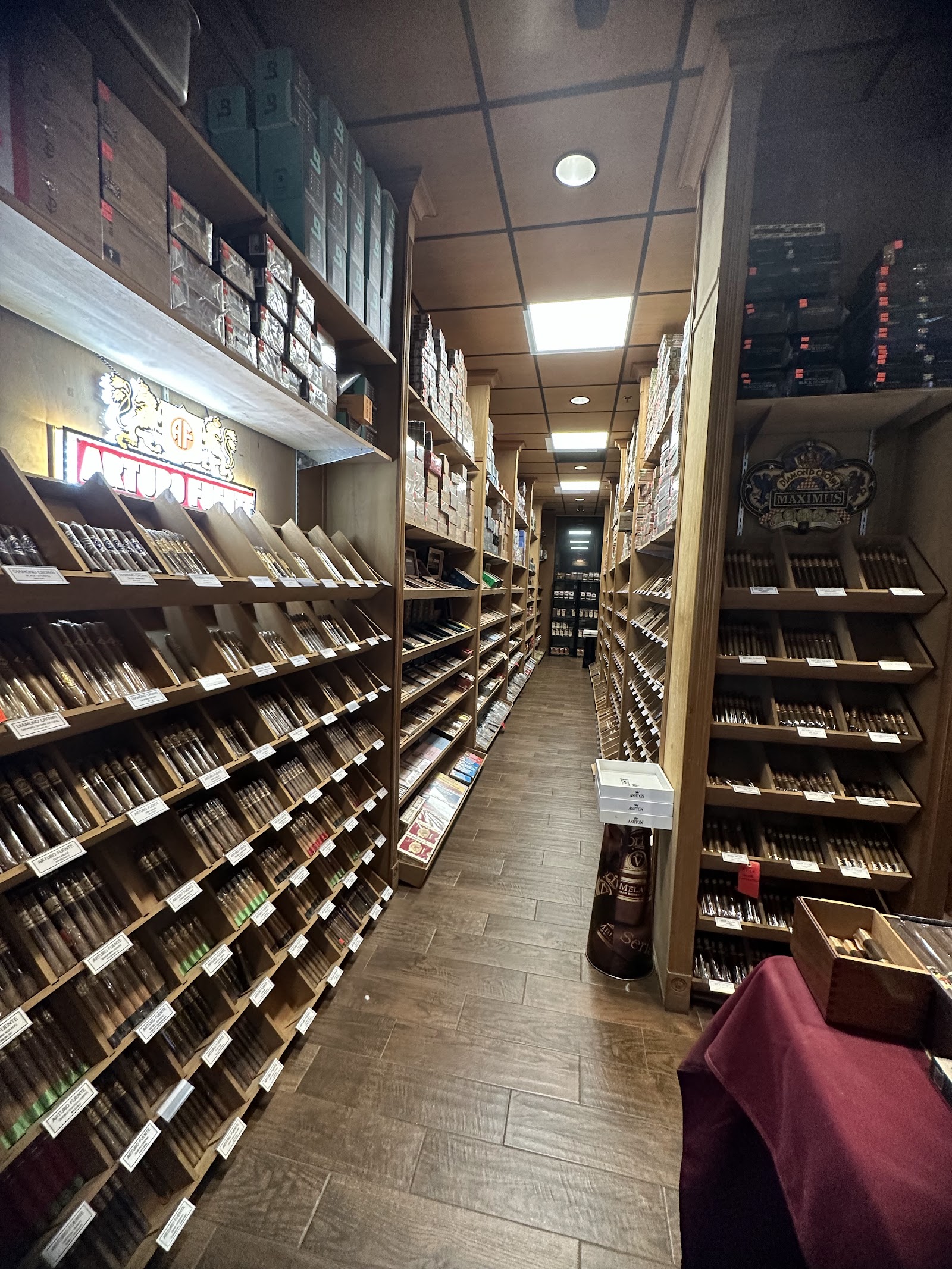 Dad's Cigar Warehouse photo 10
