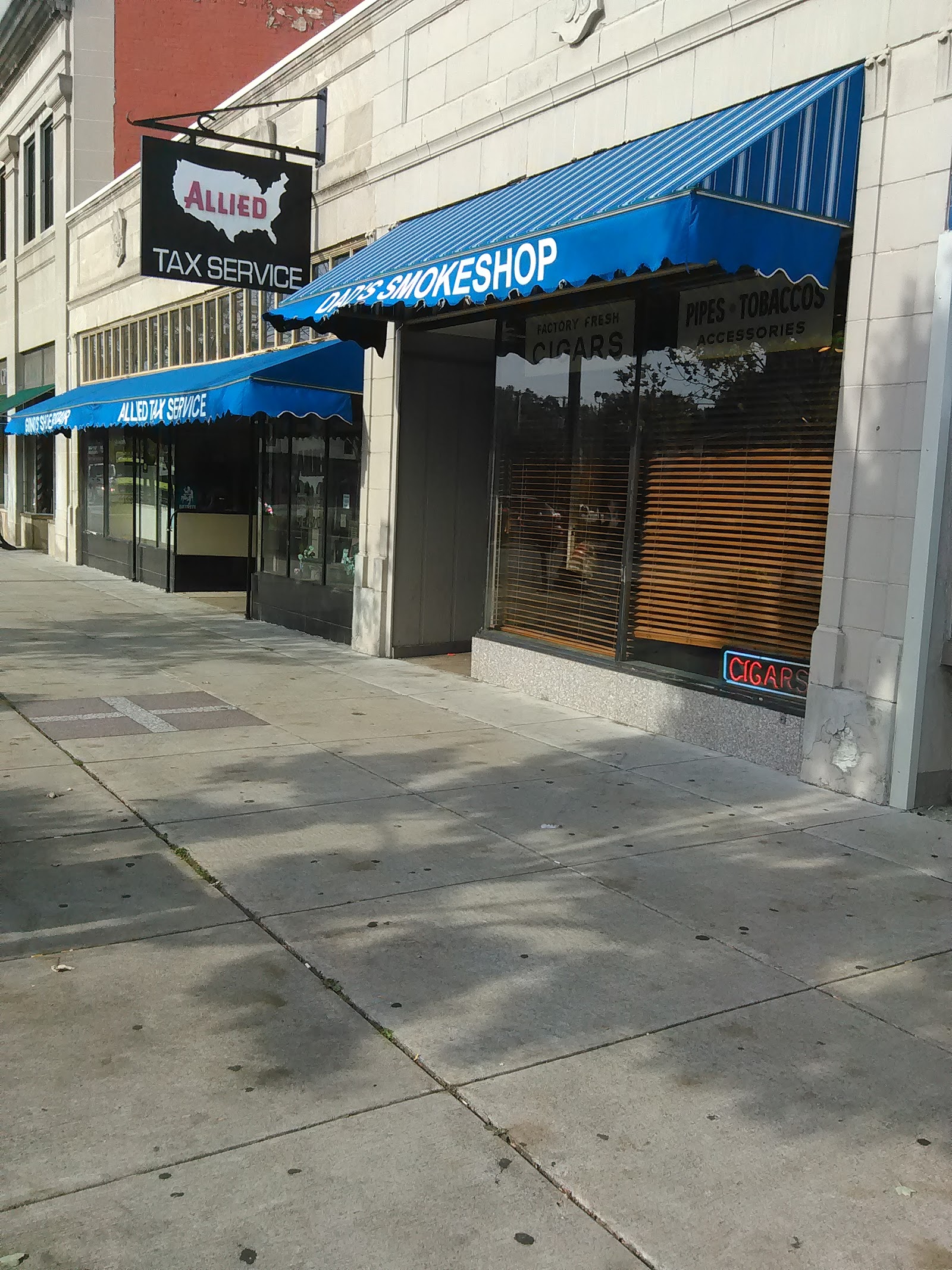 Dad's Smokeshop