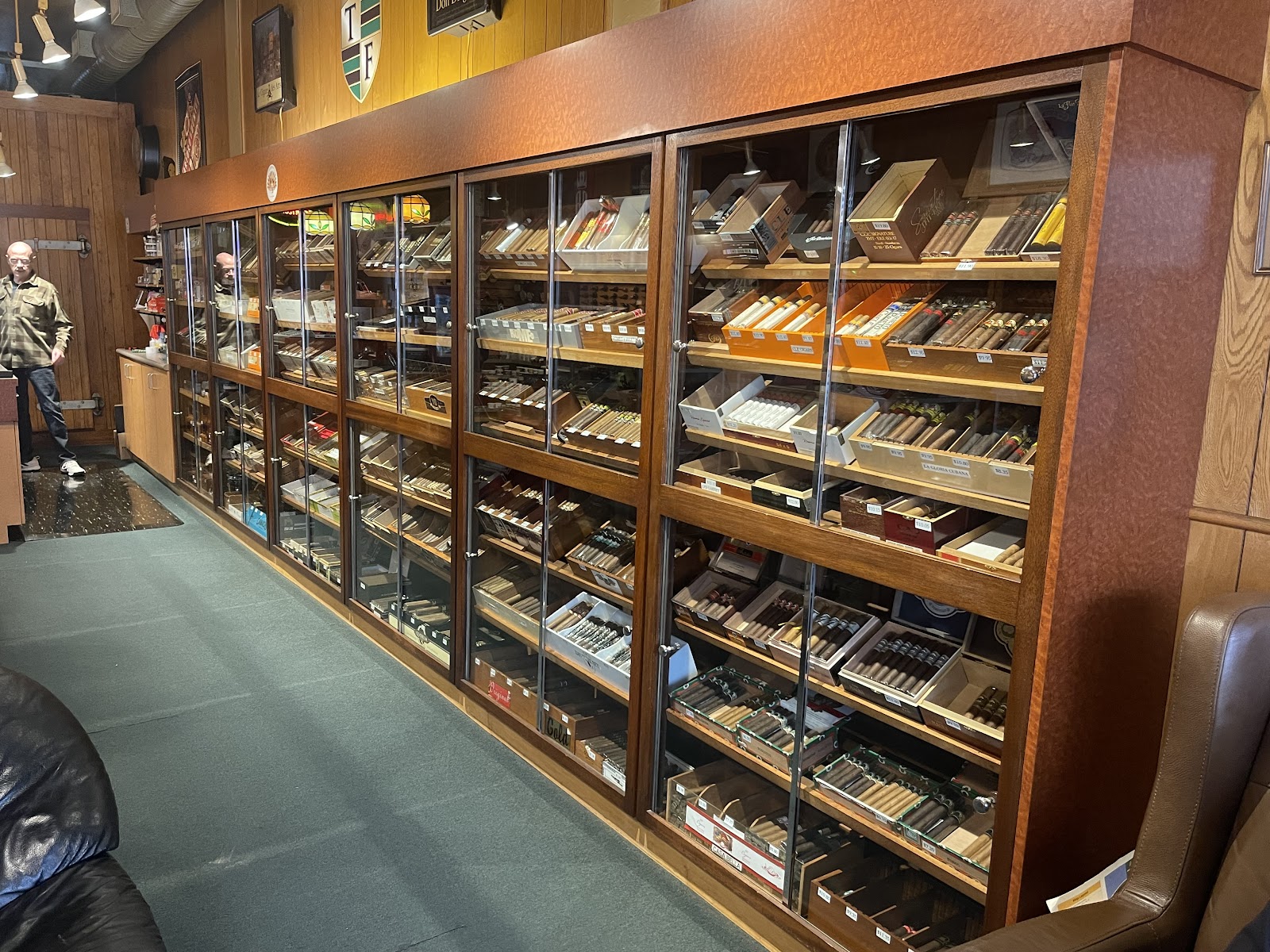 Dad's Smokeshop photo 3