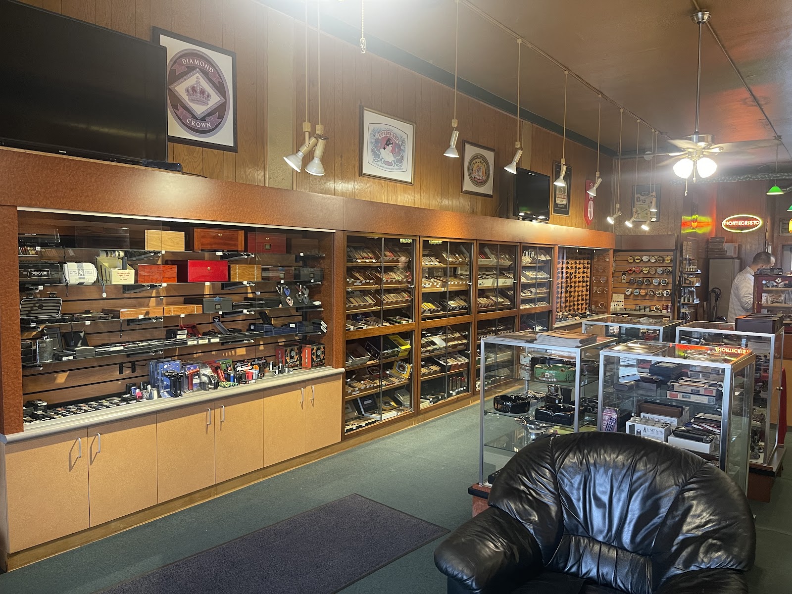 Dad's Smokeshop photo 4
