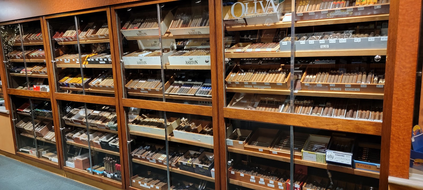 Dad's Smokeshop photo 5