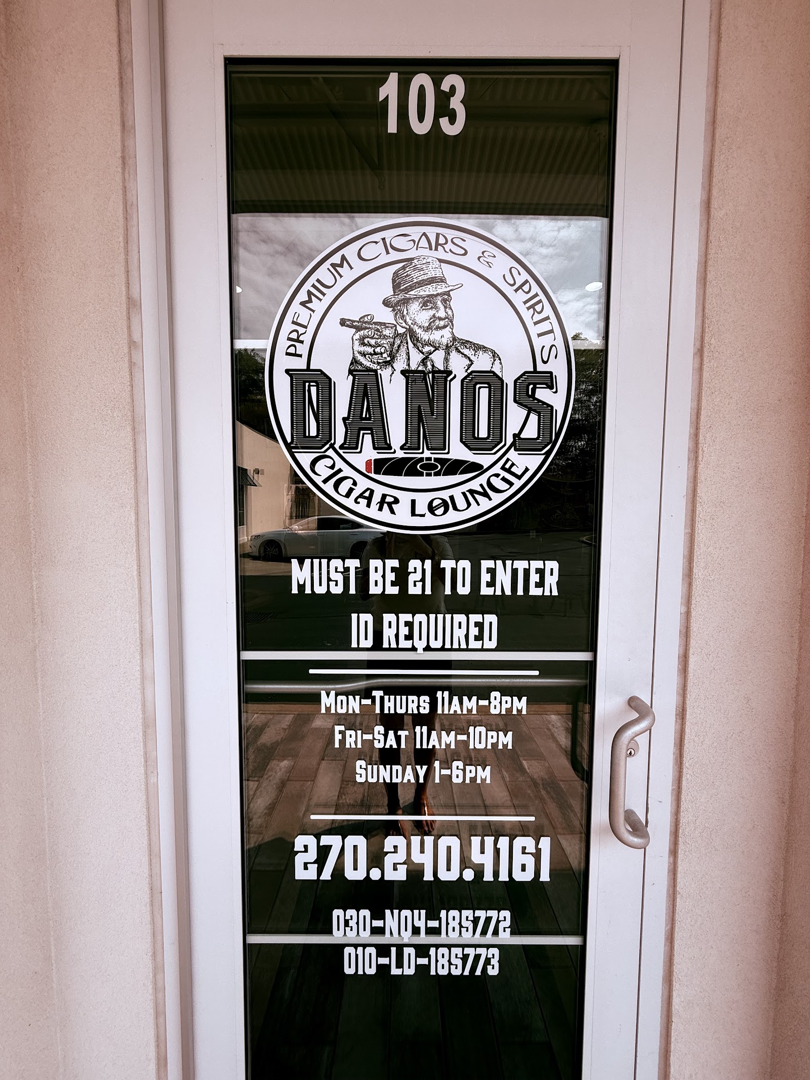 Danos Cigar Lounge photo 5