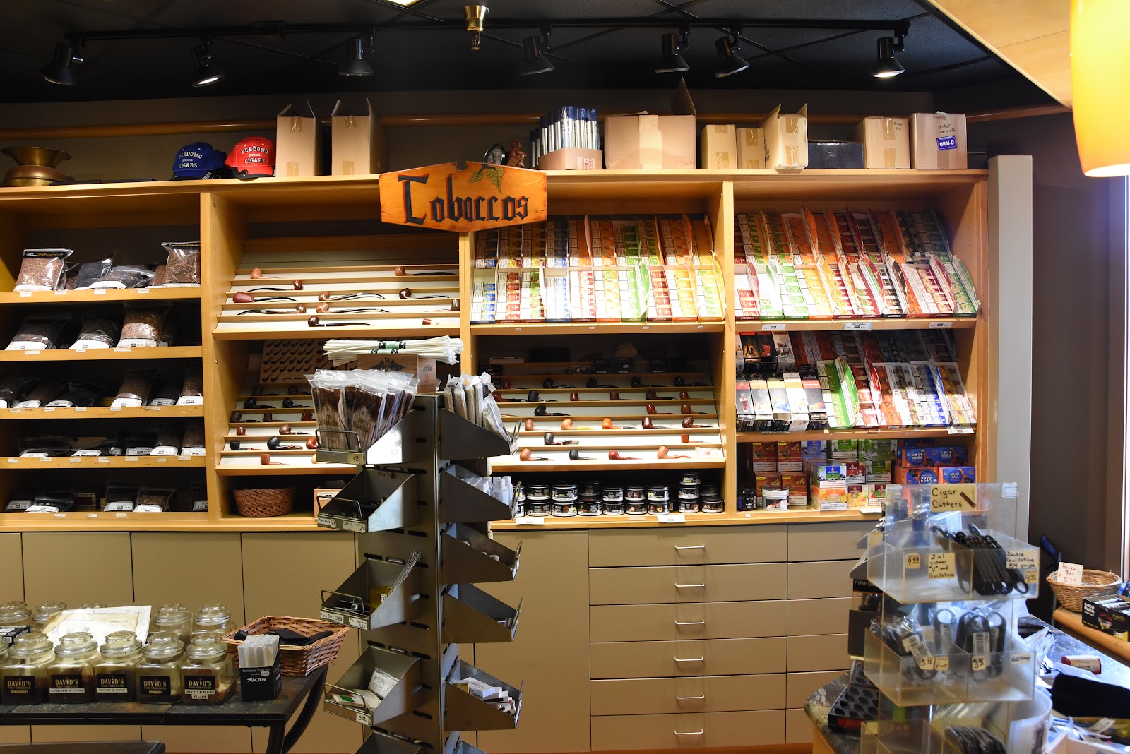 David's Fine Tobaccos photo 10