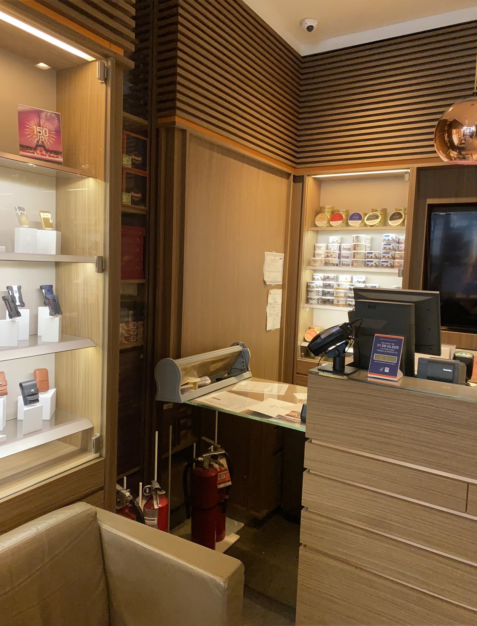 Davidoff of Geneva Since 1911 - New York, NY (6th Ave) photo 10