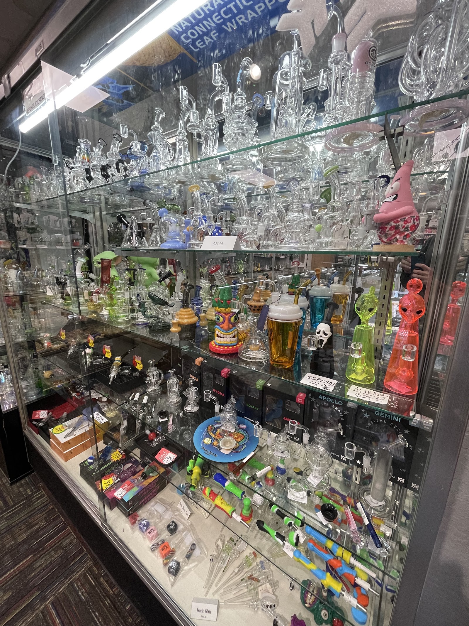 DJ's Smoke Shop (HQ) photo 6