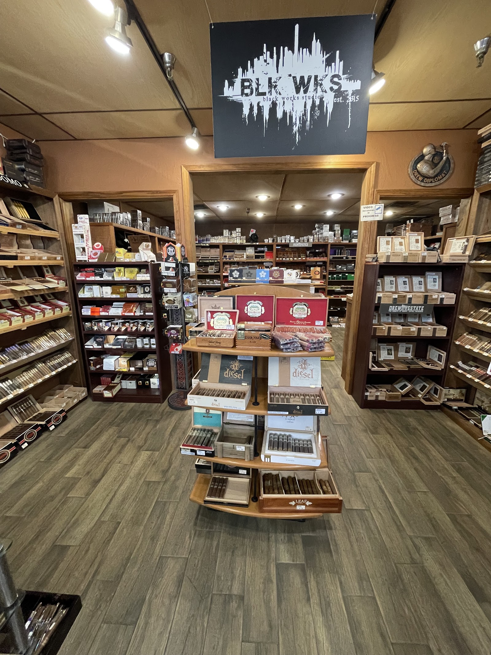 DJ's Smoke Shop (HQ) photo 7