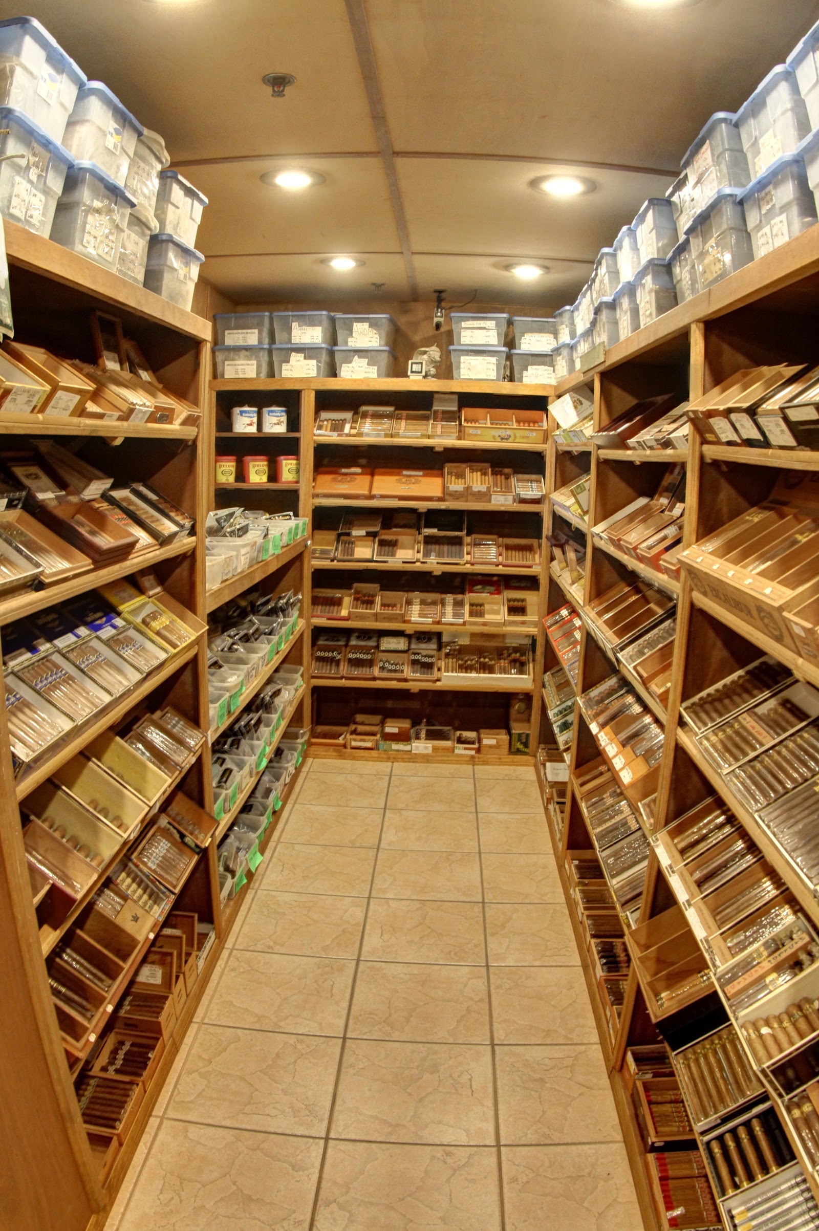 DJ's Smoke Shop - Mesa/Gilbert Rd photo 8