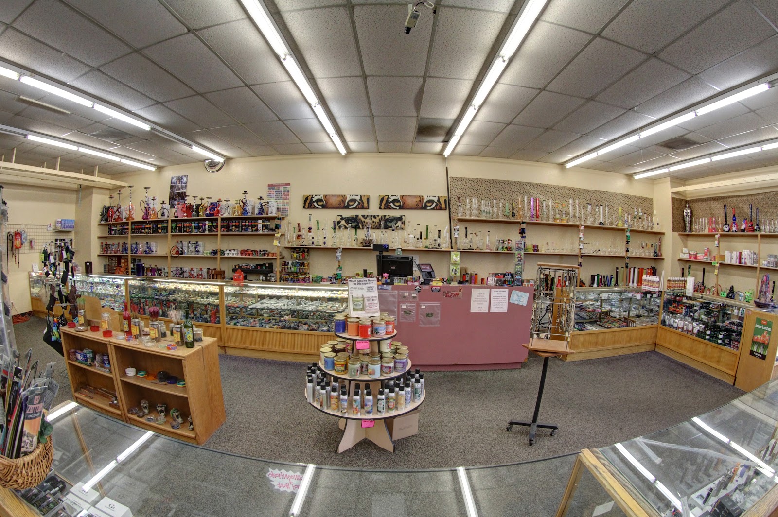 DJ's Smoke Shop - Mesa/Main St photo 2