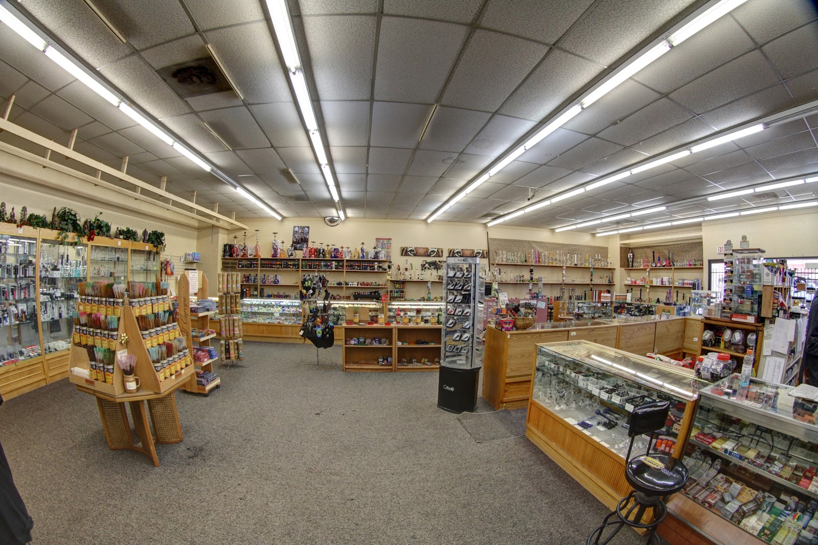 DJ's Smoke Shop - Mesa/Main St photo 4