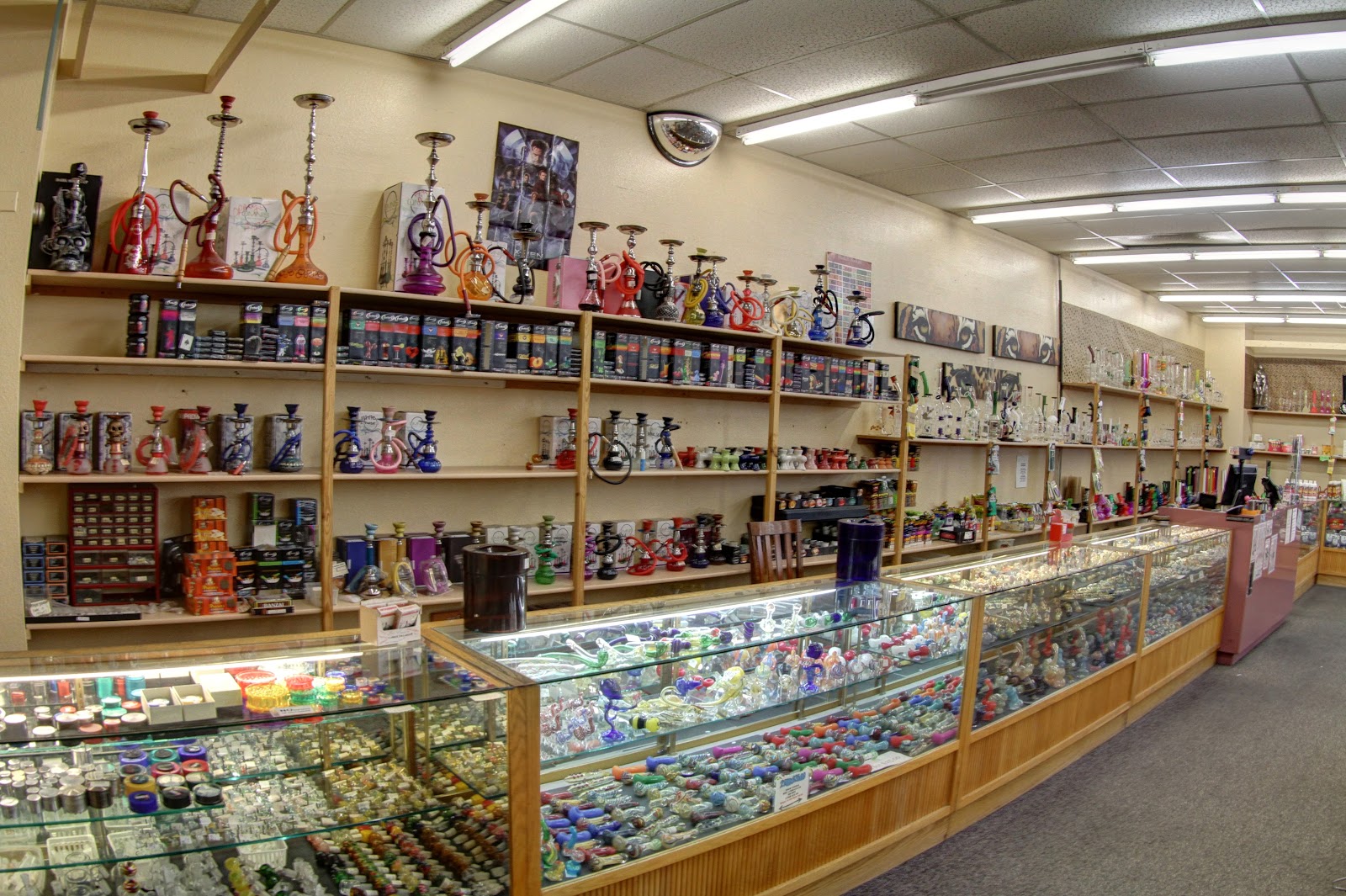 DJ's Smoke Shop - Mesa/Main St photo 9