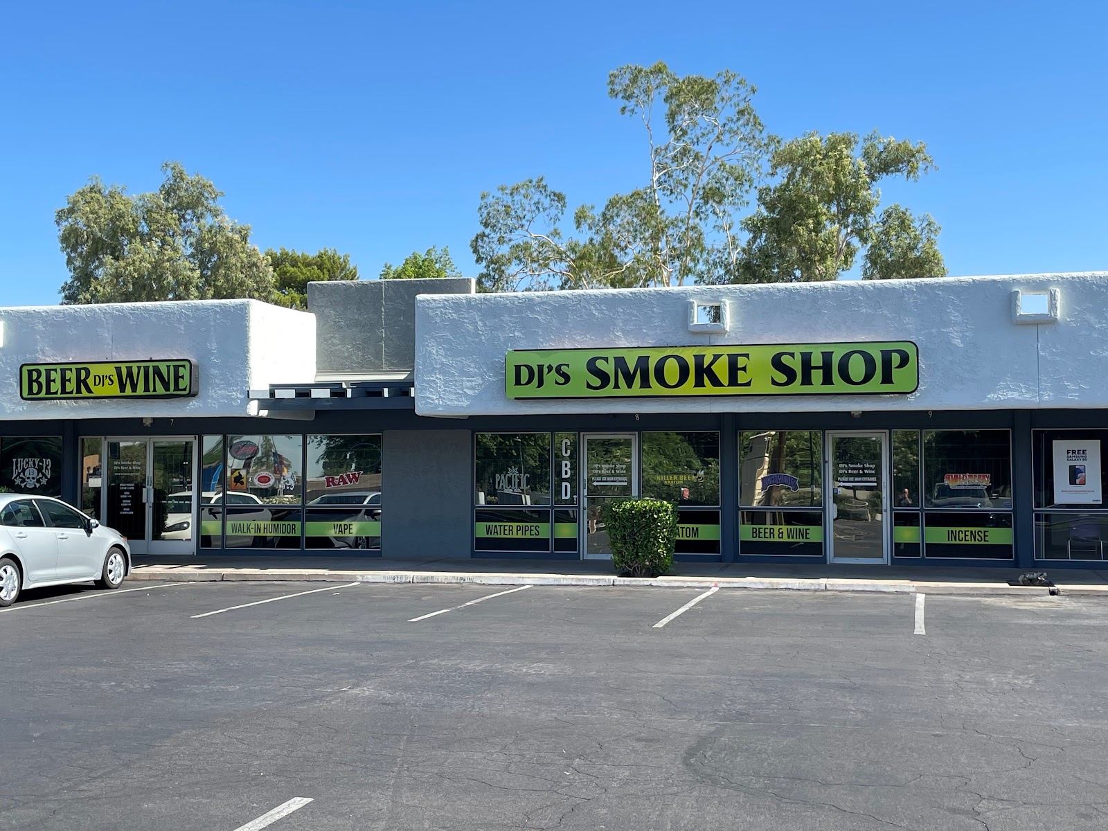 DJ's Smoke Shop - Mesa/Southern Ave