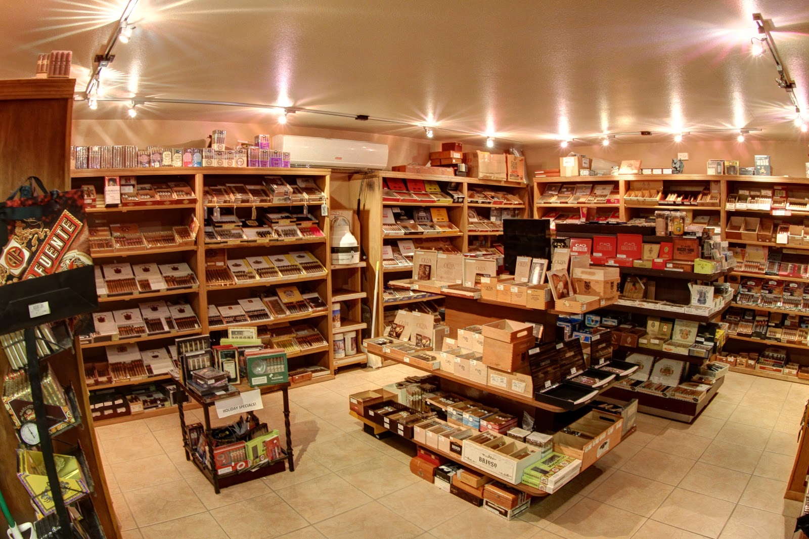 DJ's Smoke Shop - Mesa/Southern Ave photo 3